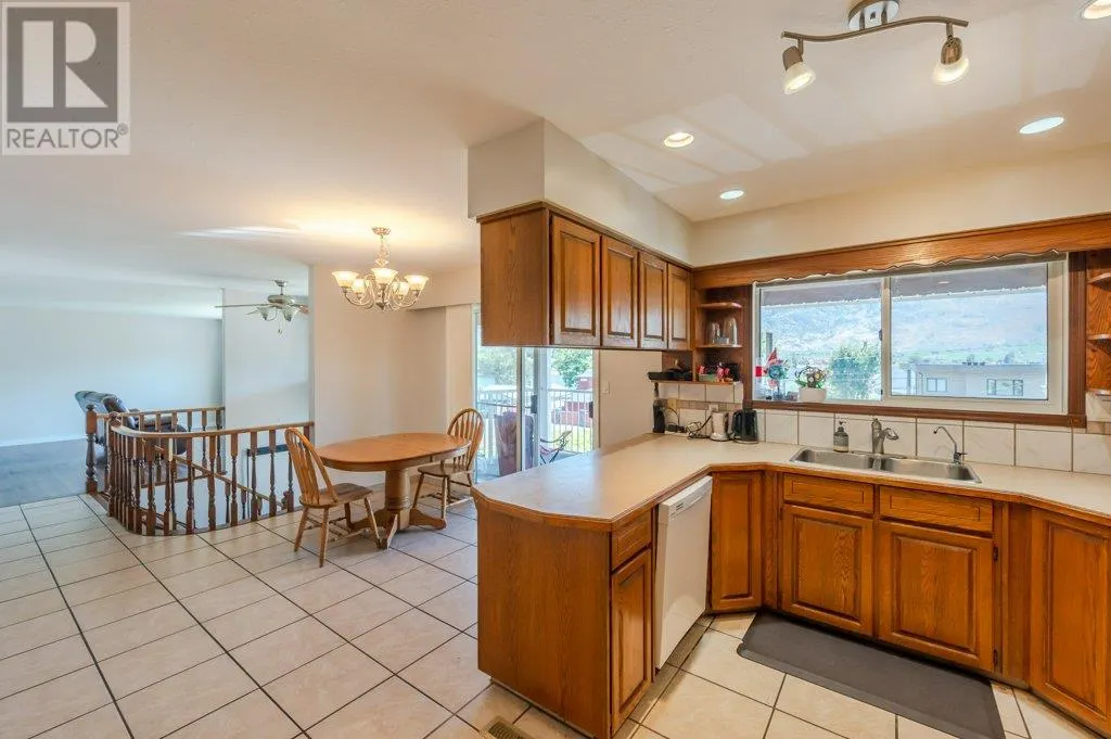 5806 Oleander Drive