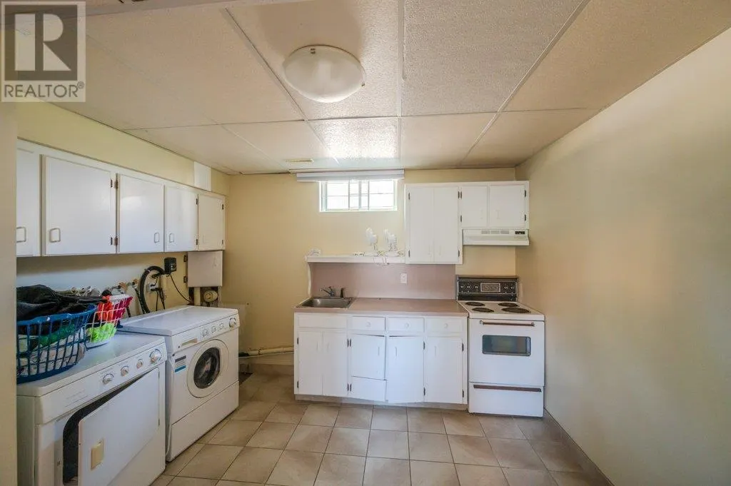 5806 Oleander Drive