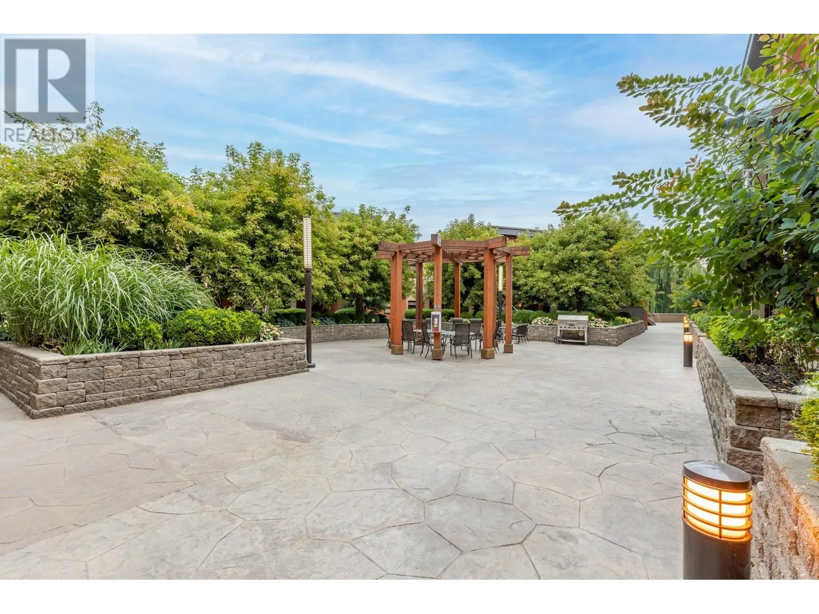 654 Cook Road Unit# 321
