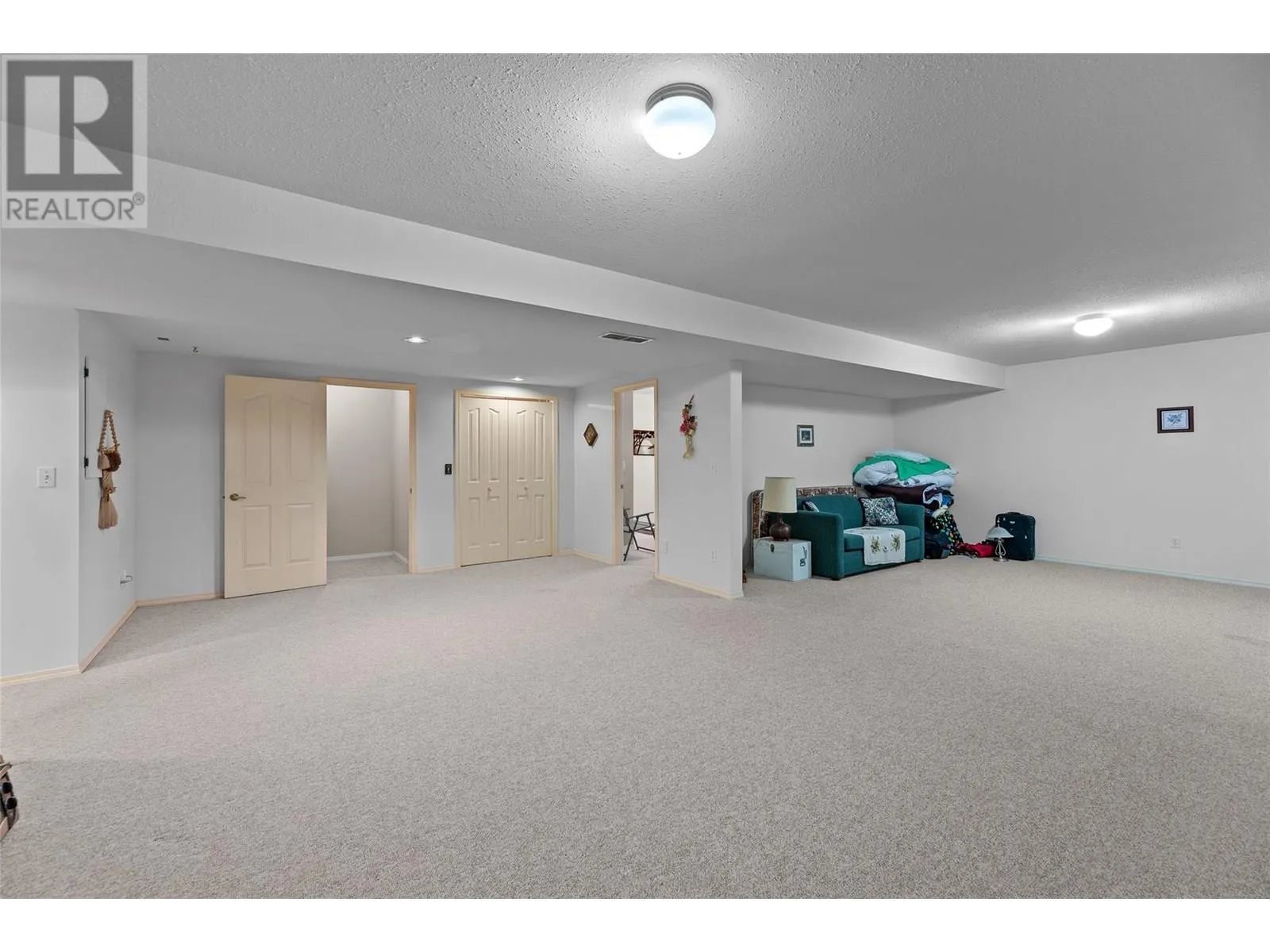1886 Parkview Crescent Unit# 3