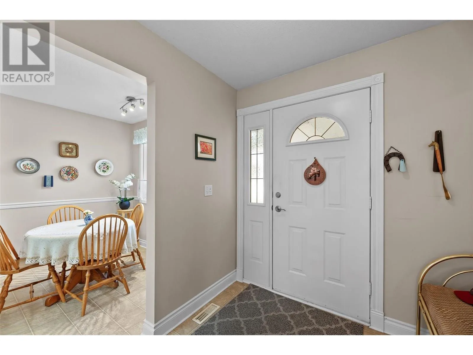 1886 Parkview Crescent Unit# 3