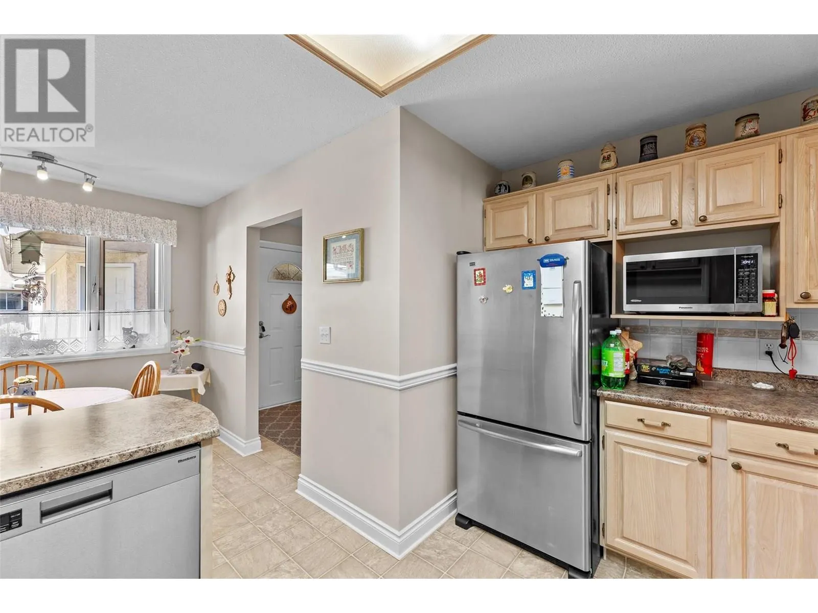 1886 Parkview Crescent Unit# 3