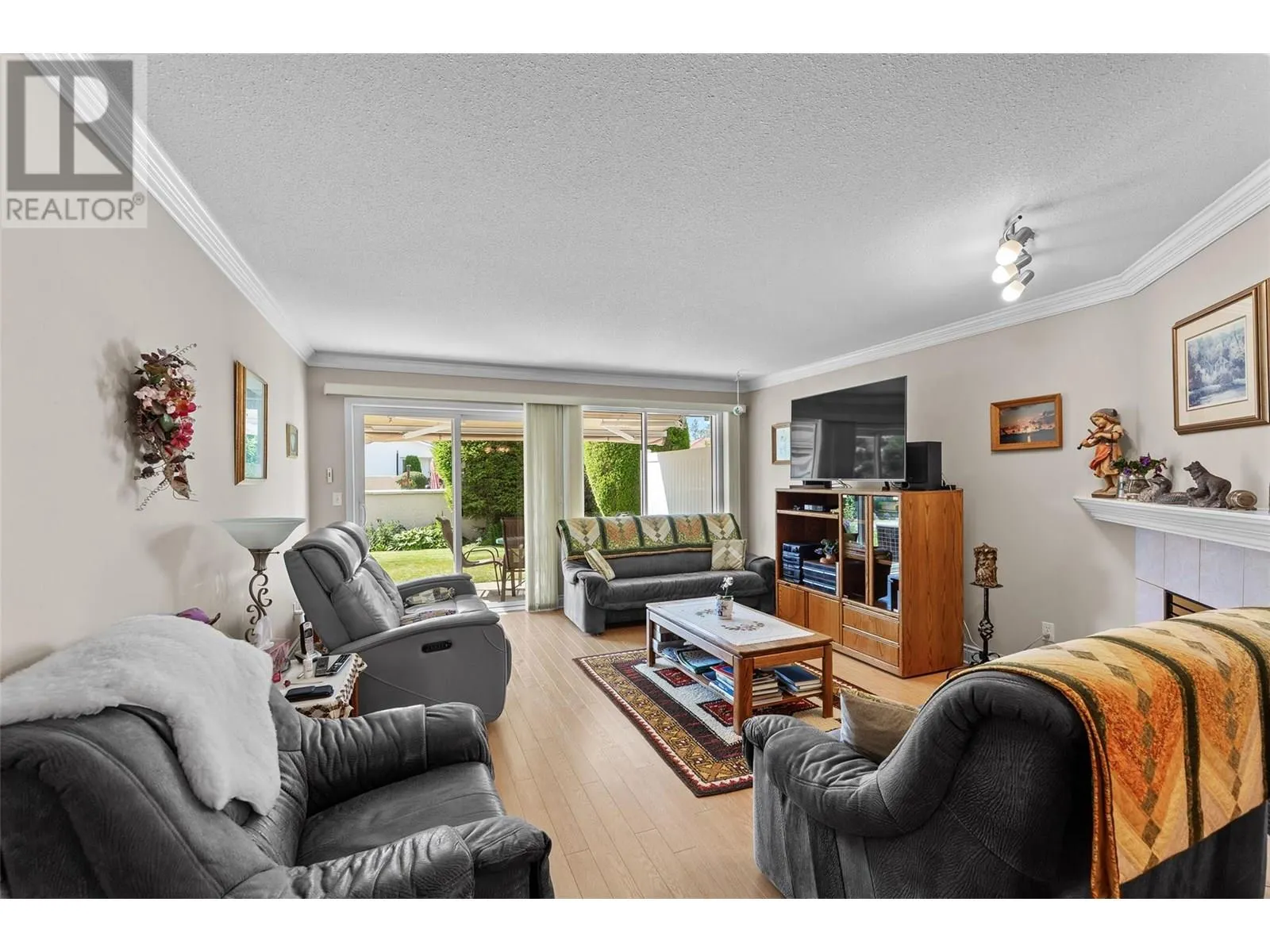 1886 Parkview Crescent Unit# 3