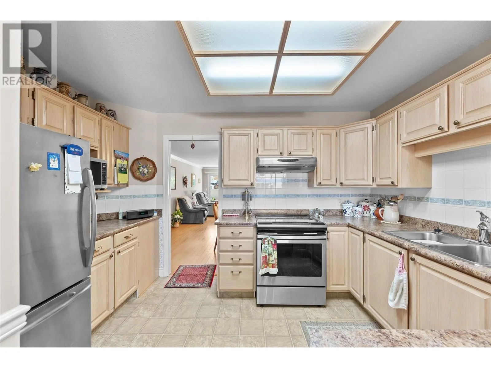 1886 Parkview Crescent Unit# 3