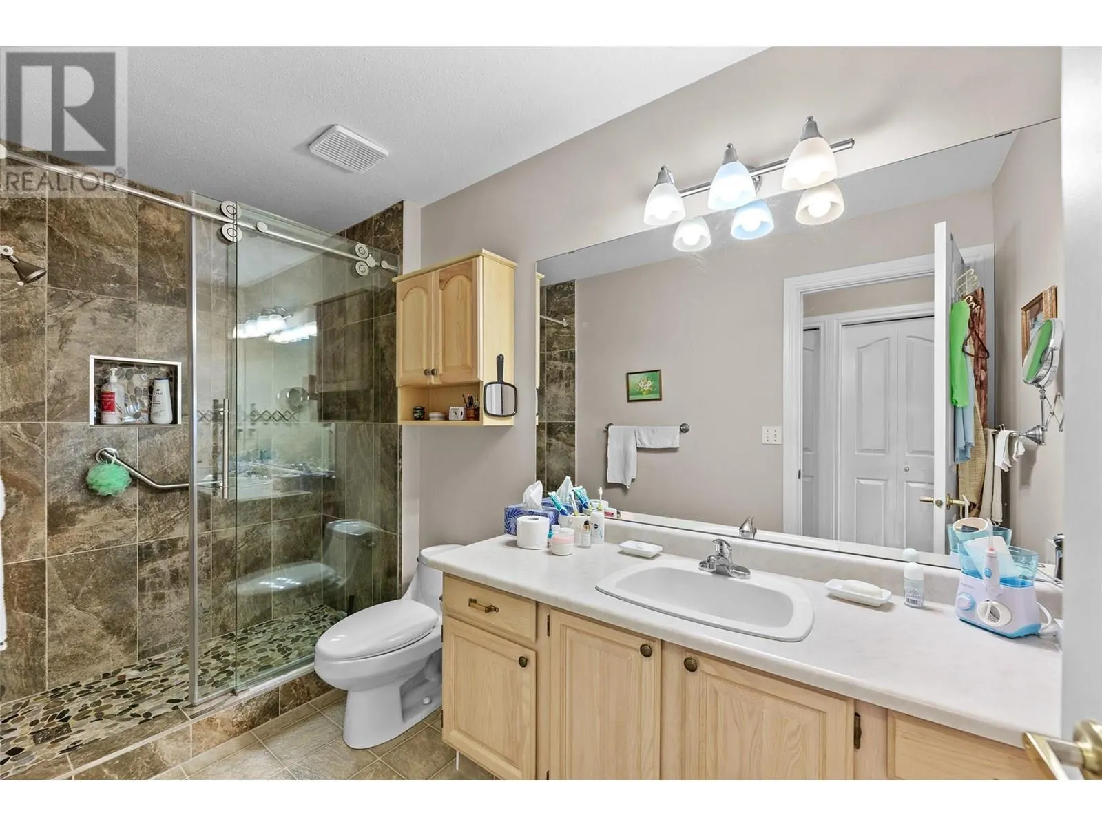 1886 Parkview Crescent Unit# 3