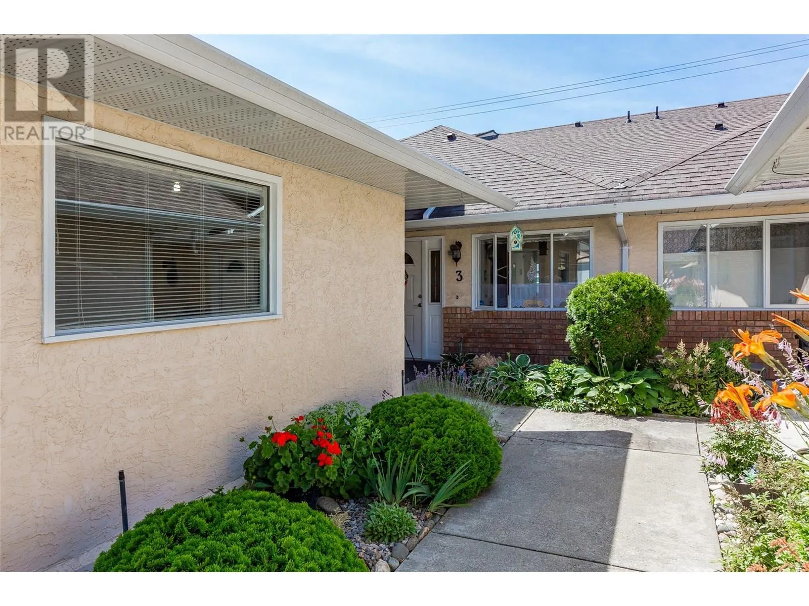 1886 Parkview Crescent Unit# 3