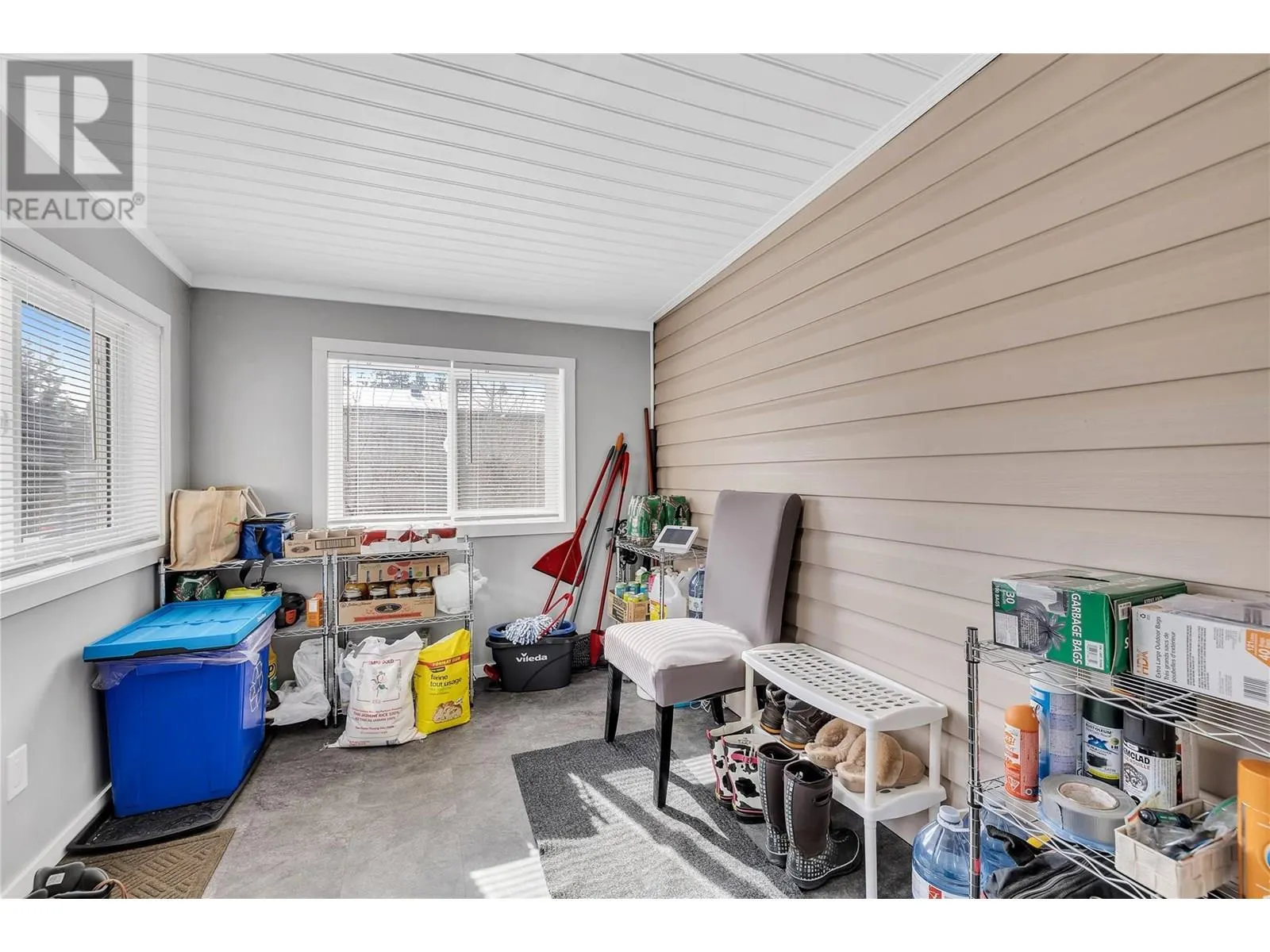 1929 97 Highway S Unit# 64