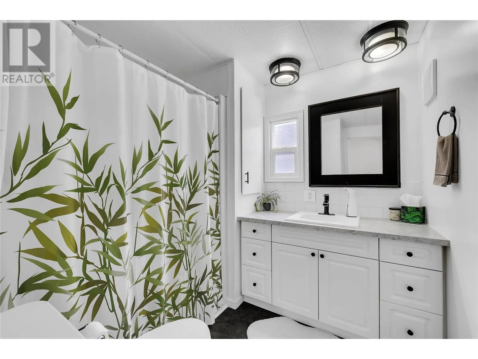 1929 97 Highway S Unit# 64