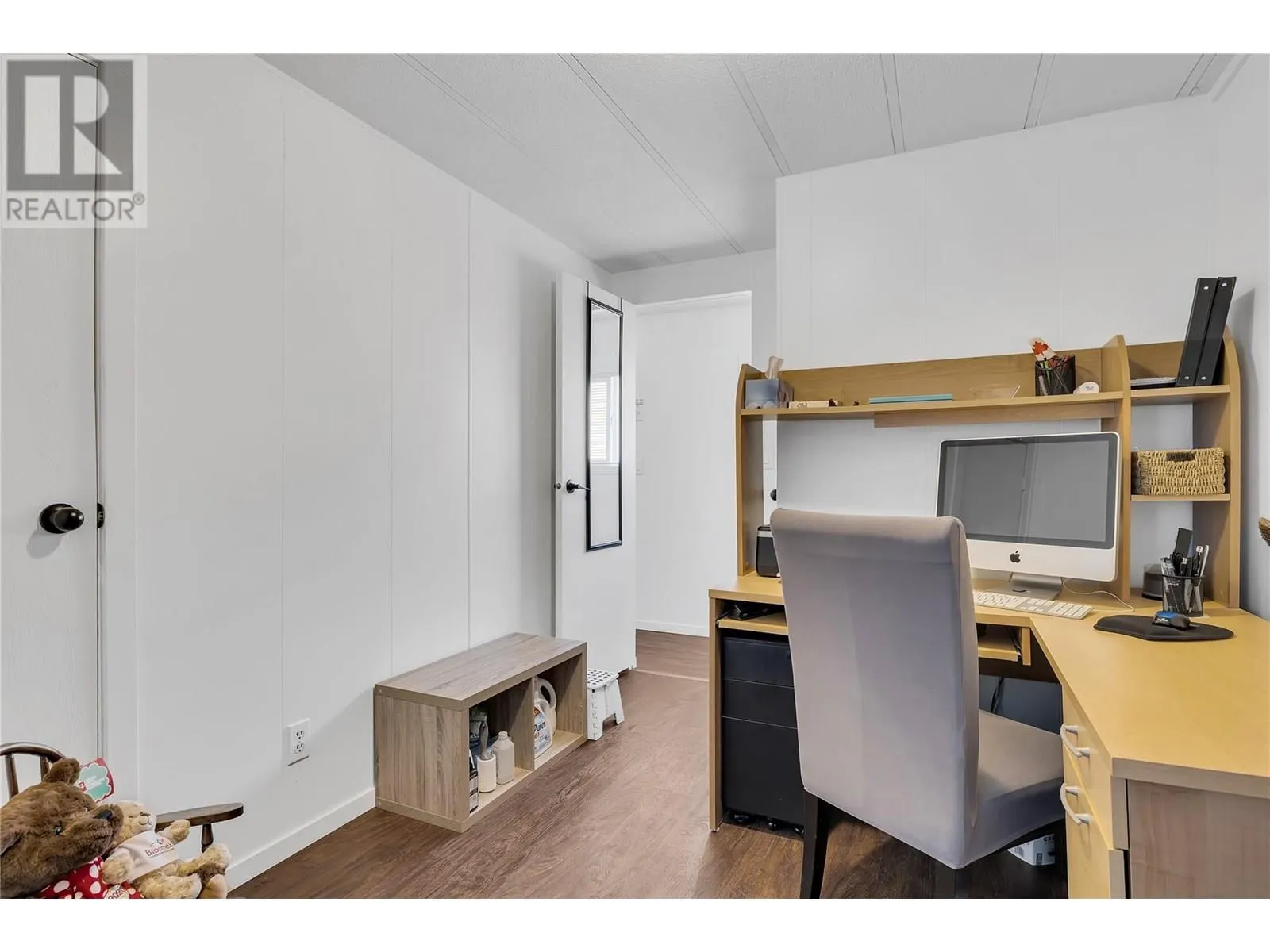 1929 97 Highway S Unit# 64