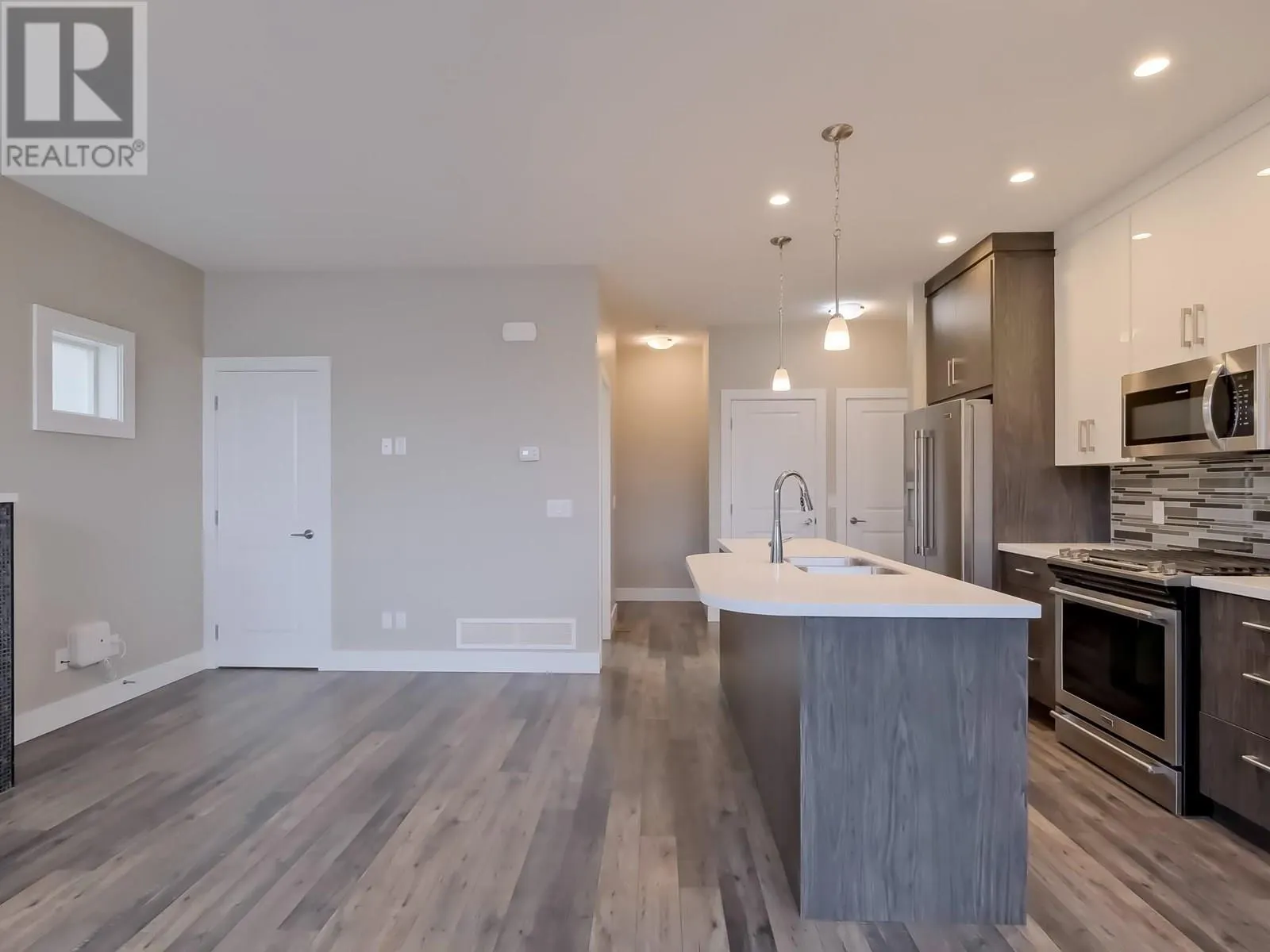 704 REVELSTOKE Avenue Unit# 102
