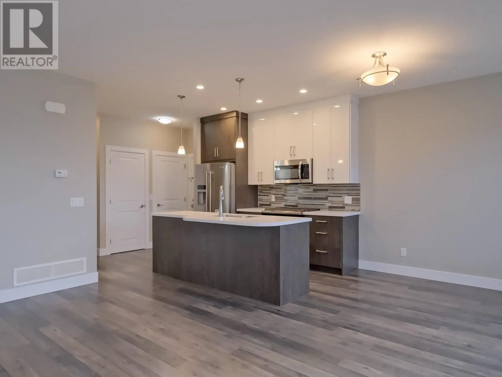 704 REVELSTOKE Avenue Unit# 102