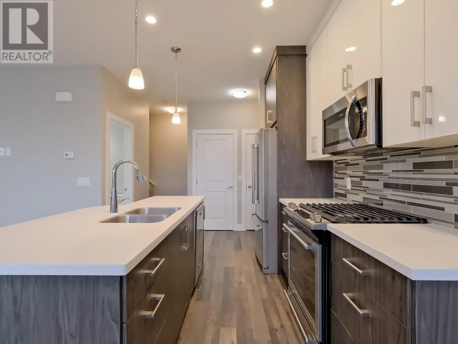 704 REVELSTOKE Avenue Unit# 102