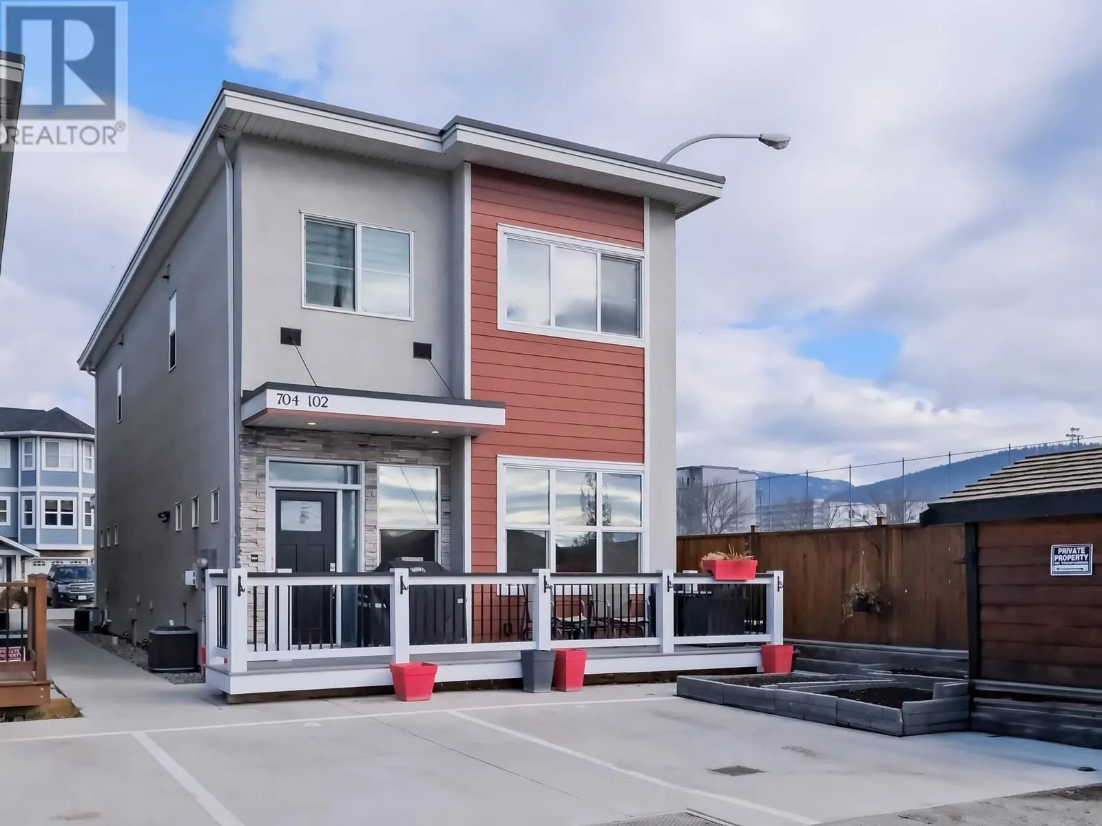 704 REVELSTOKE Avenue Unit# 102