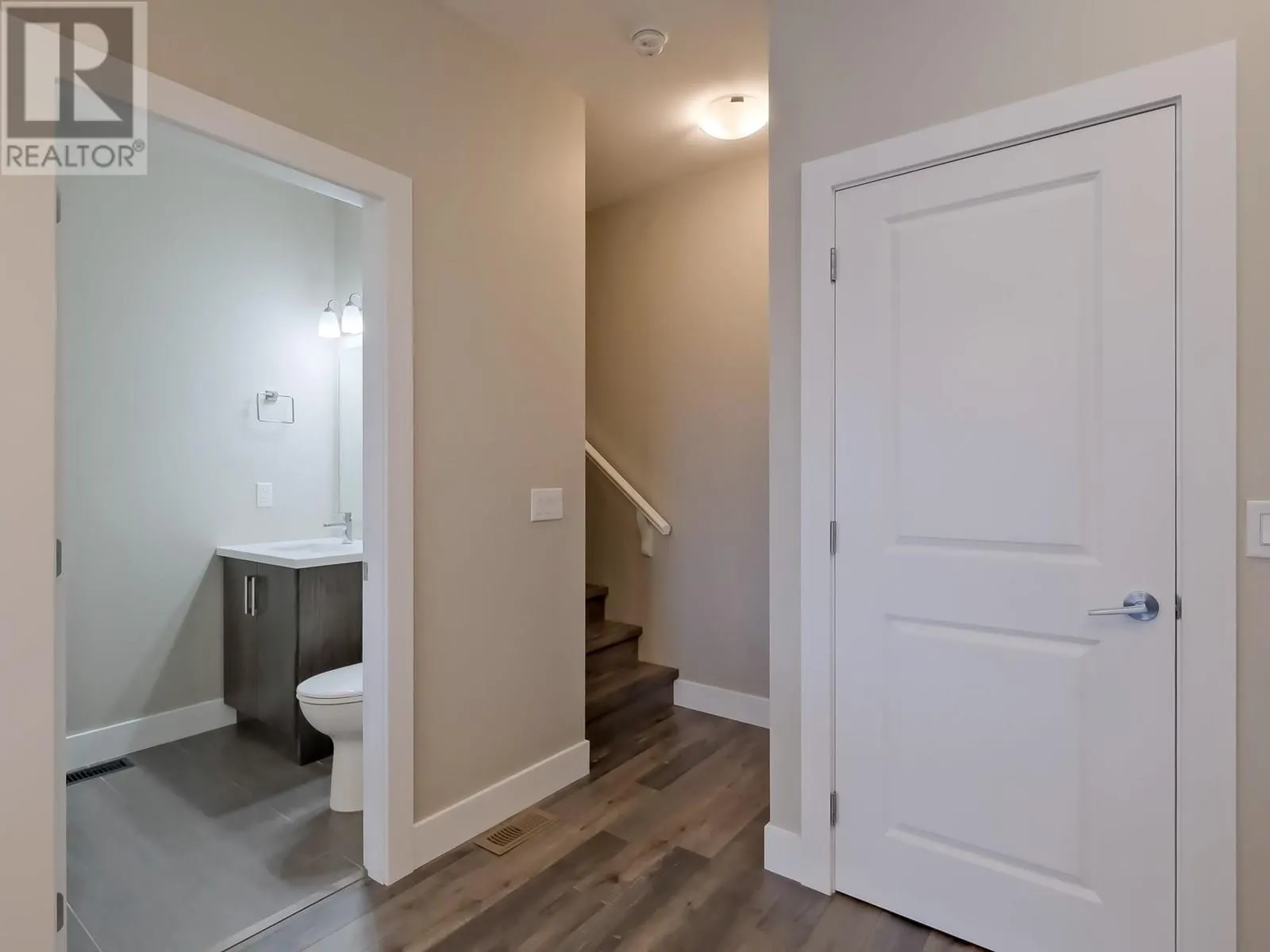 704 REVELSTOKE Avenue Unit# 102