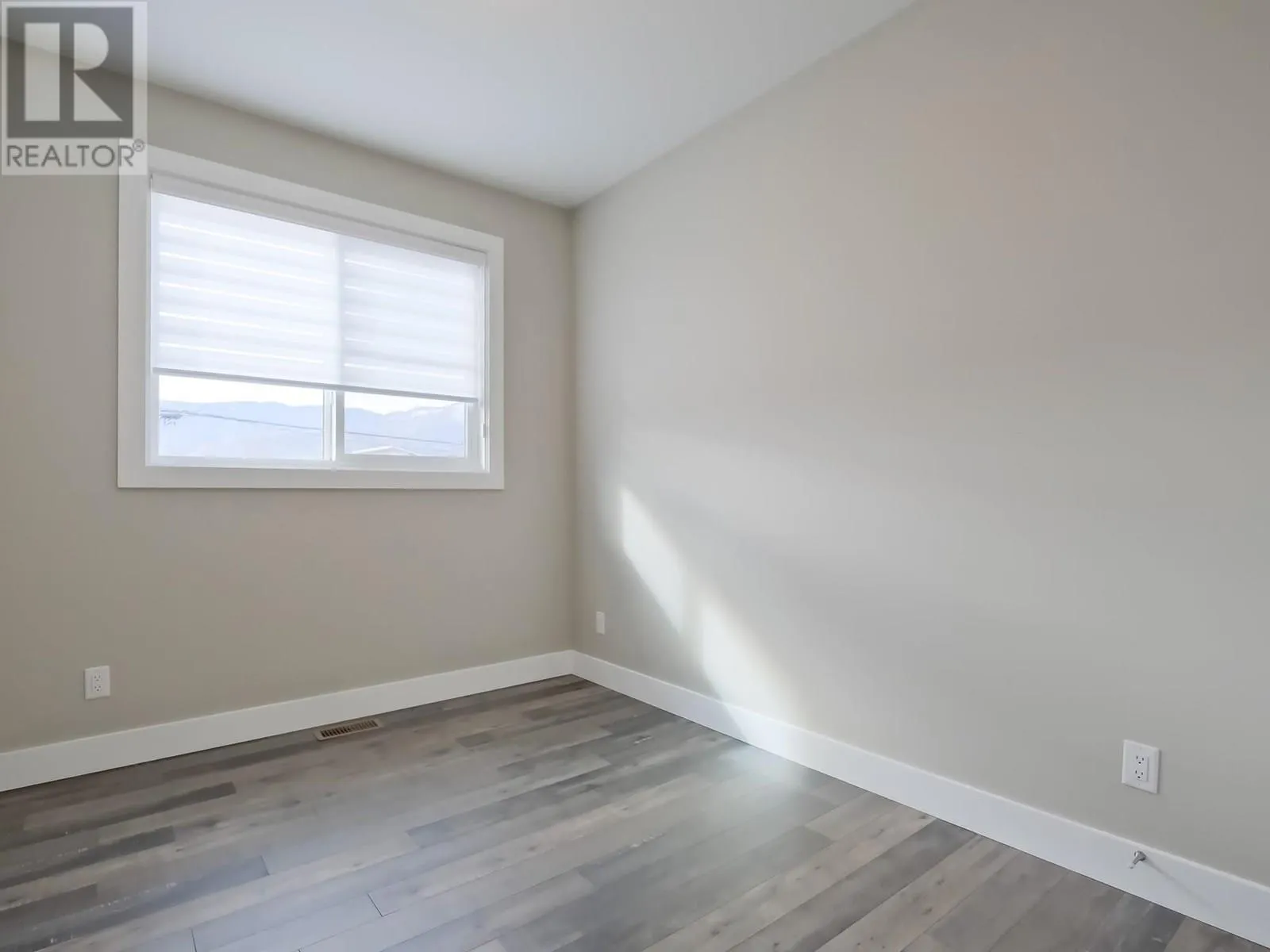 704 REVELSTOKE Avenue Unit# 102