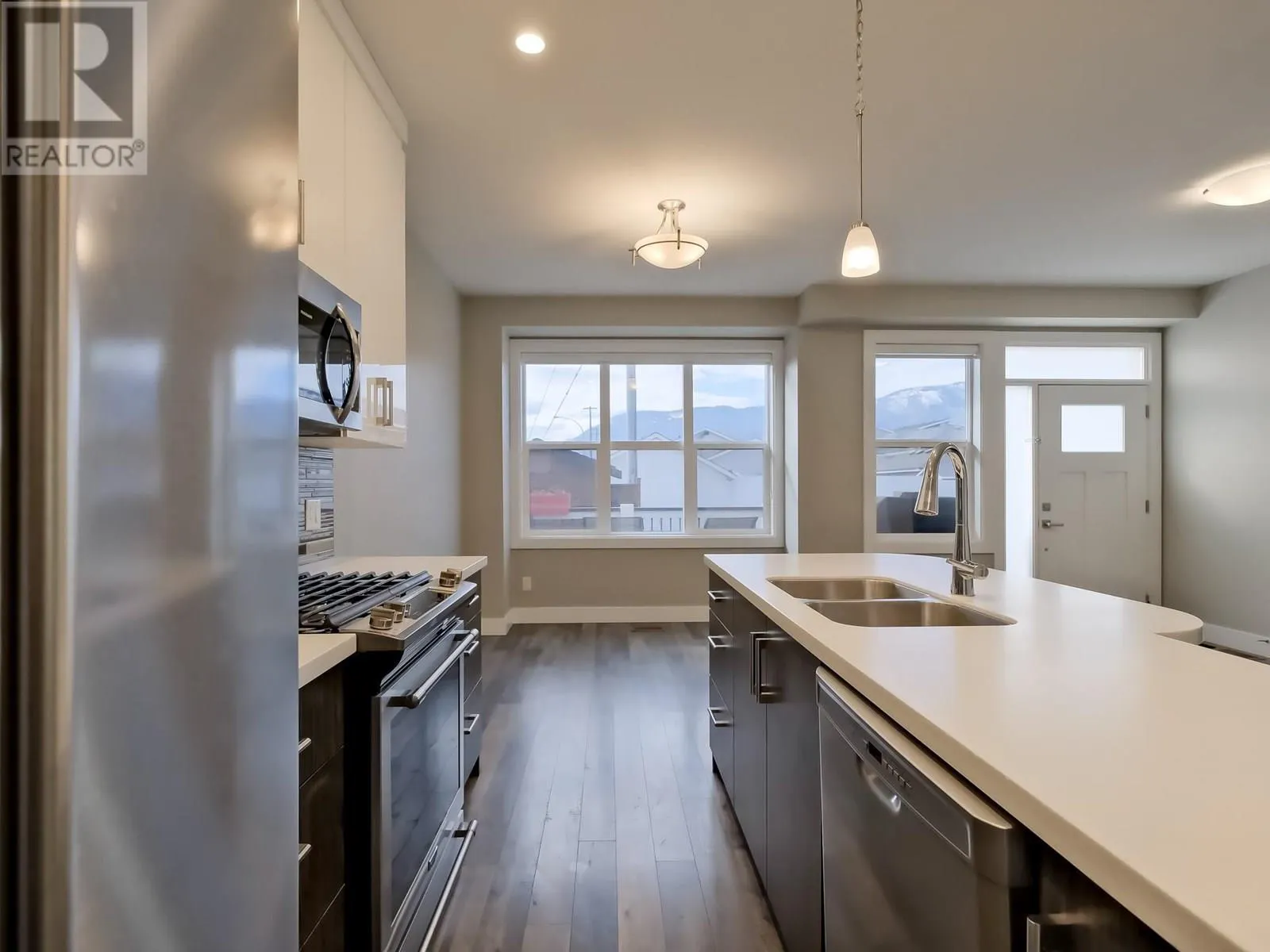 704 REVELSTOKE Avenue Unit# 102
