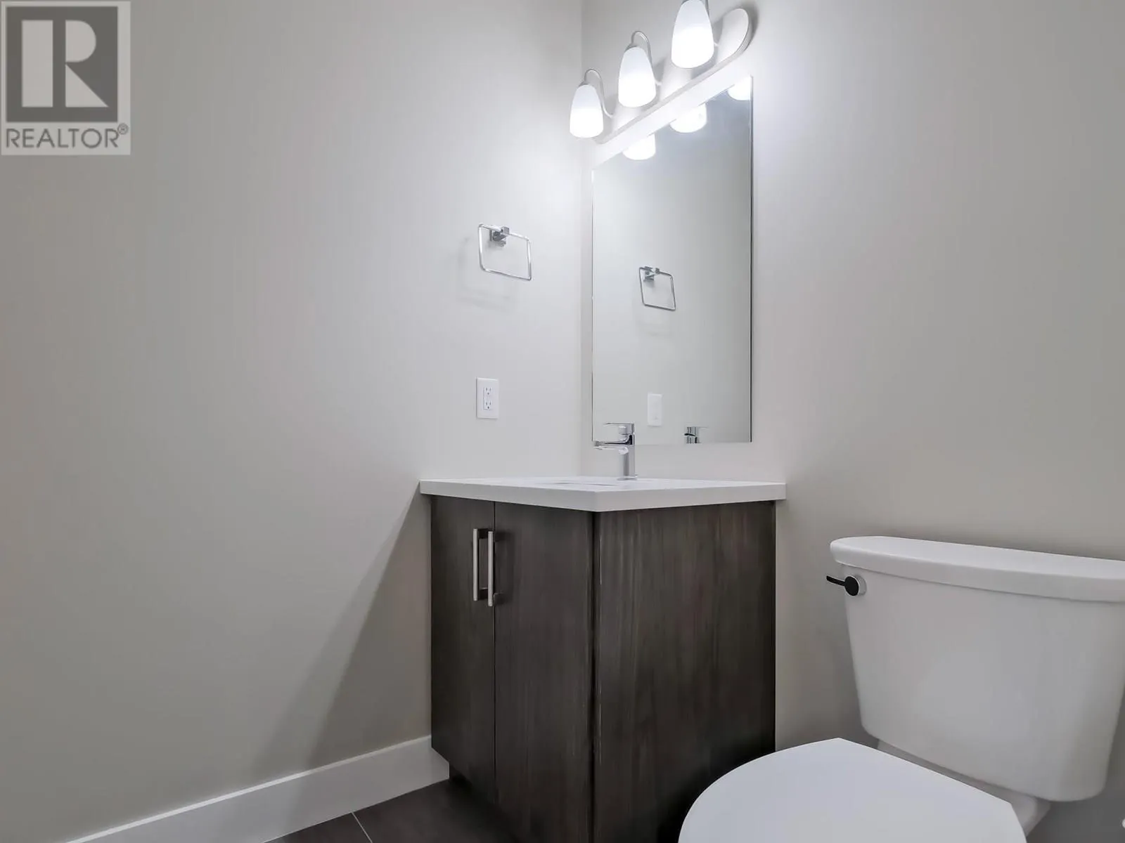 704 REVELSTOKE Avenue Unit# 102