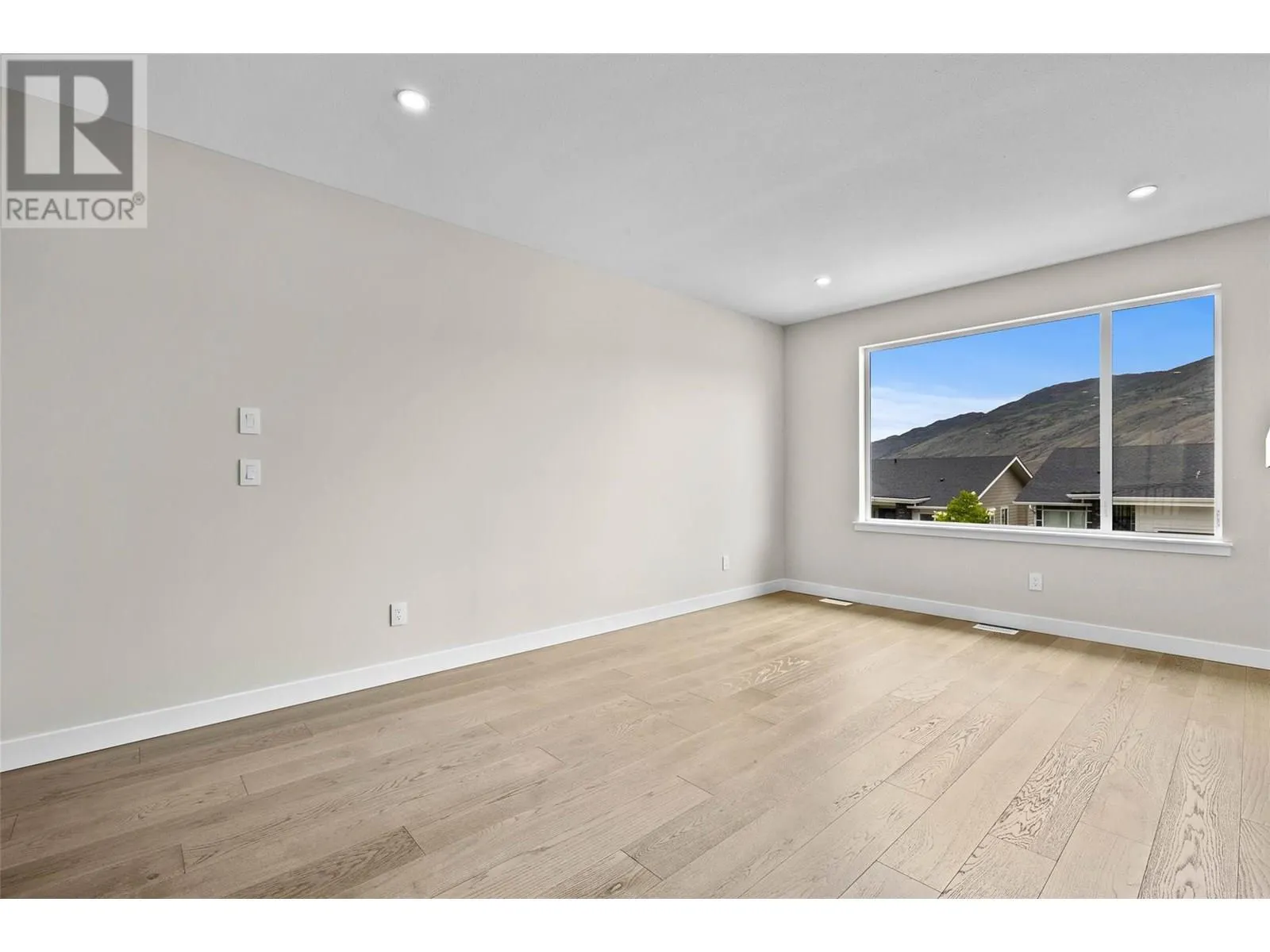2045 STAGECOACH Drive Unit# 121