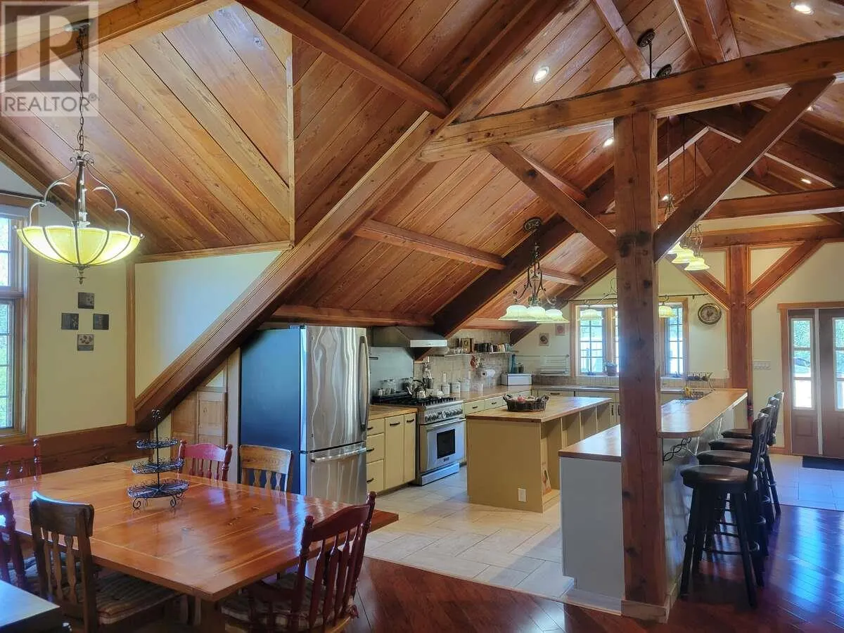 2626 MIDDLE BENCH Road