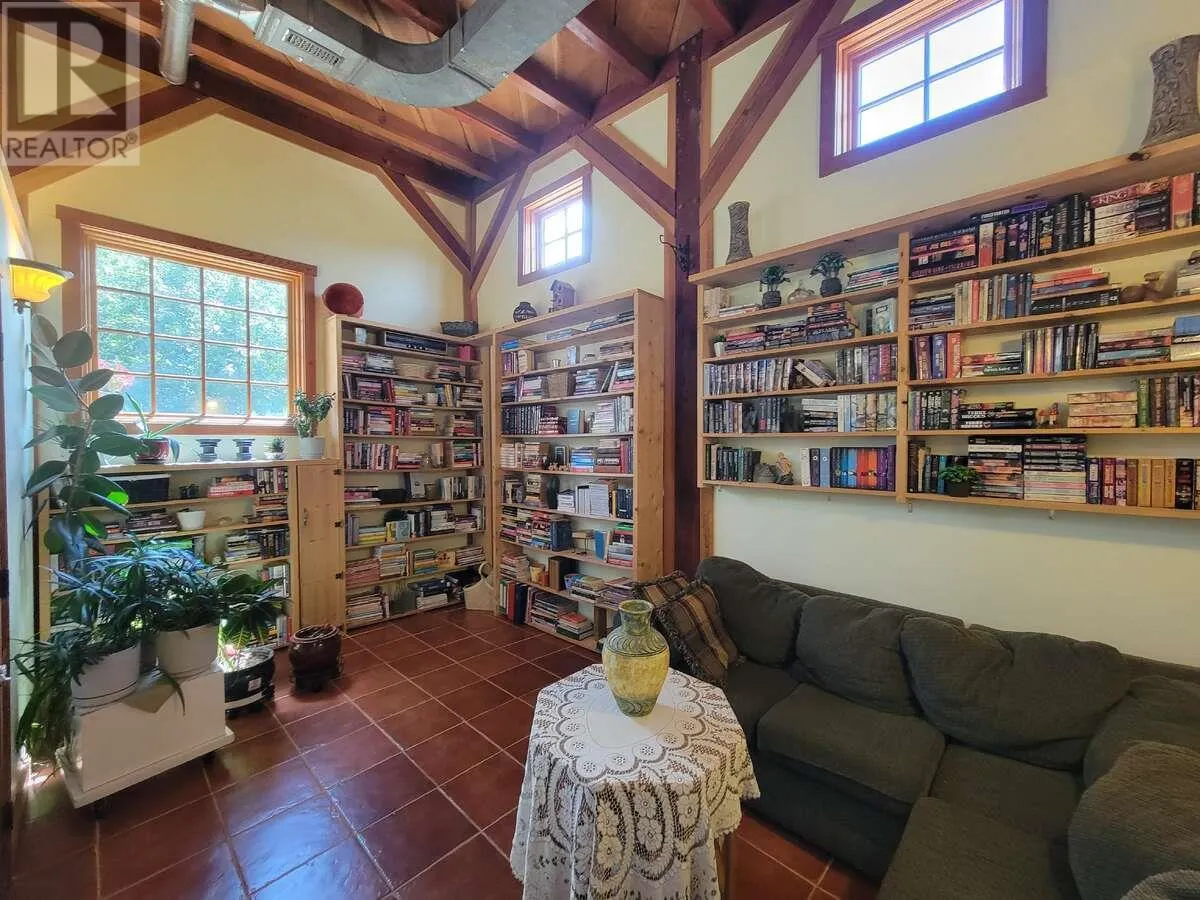 2626 MIDDLE BENCH Road