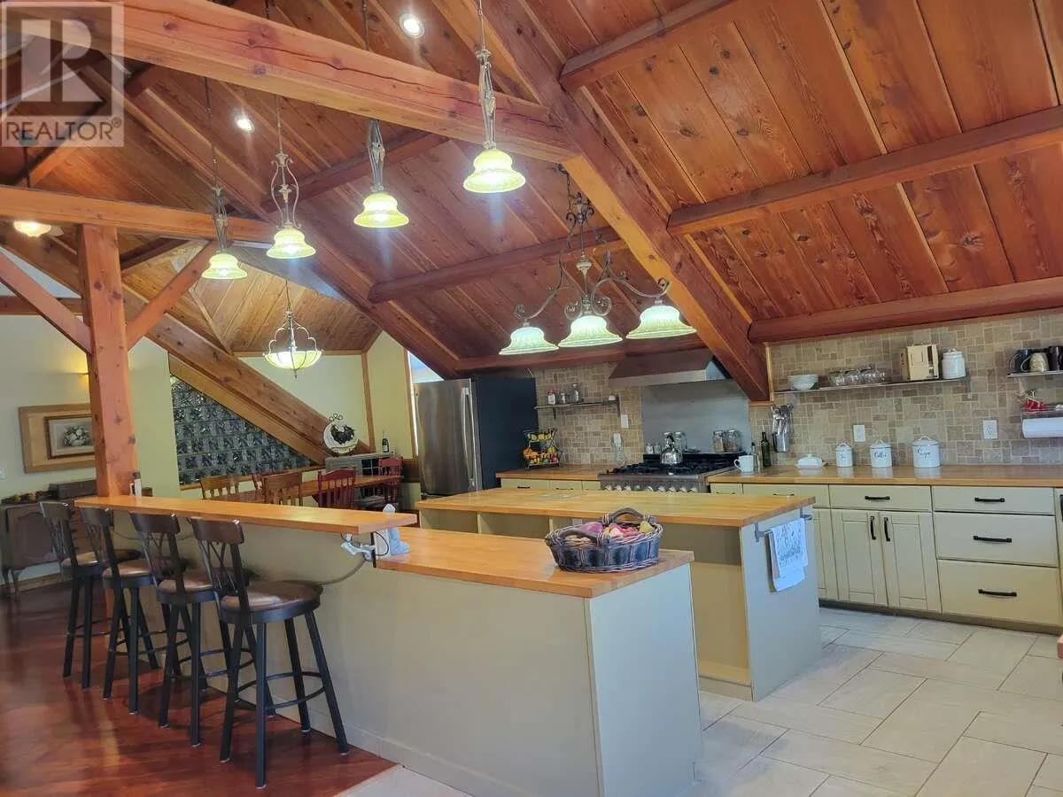 2626 MIDDLE BENCH Road