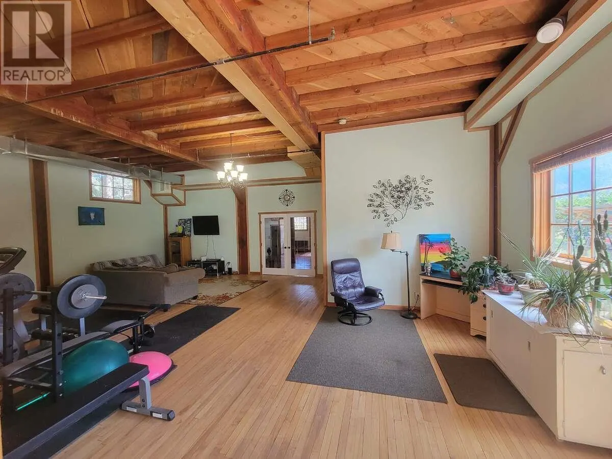 2626 MIDDLE BENCH Road