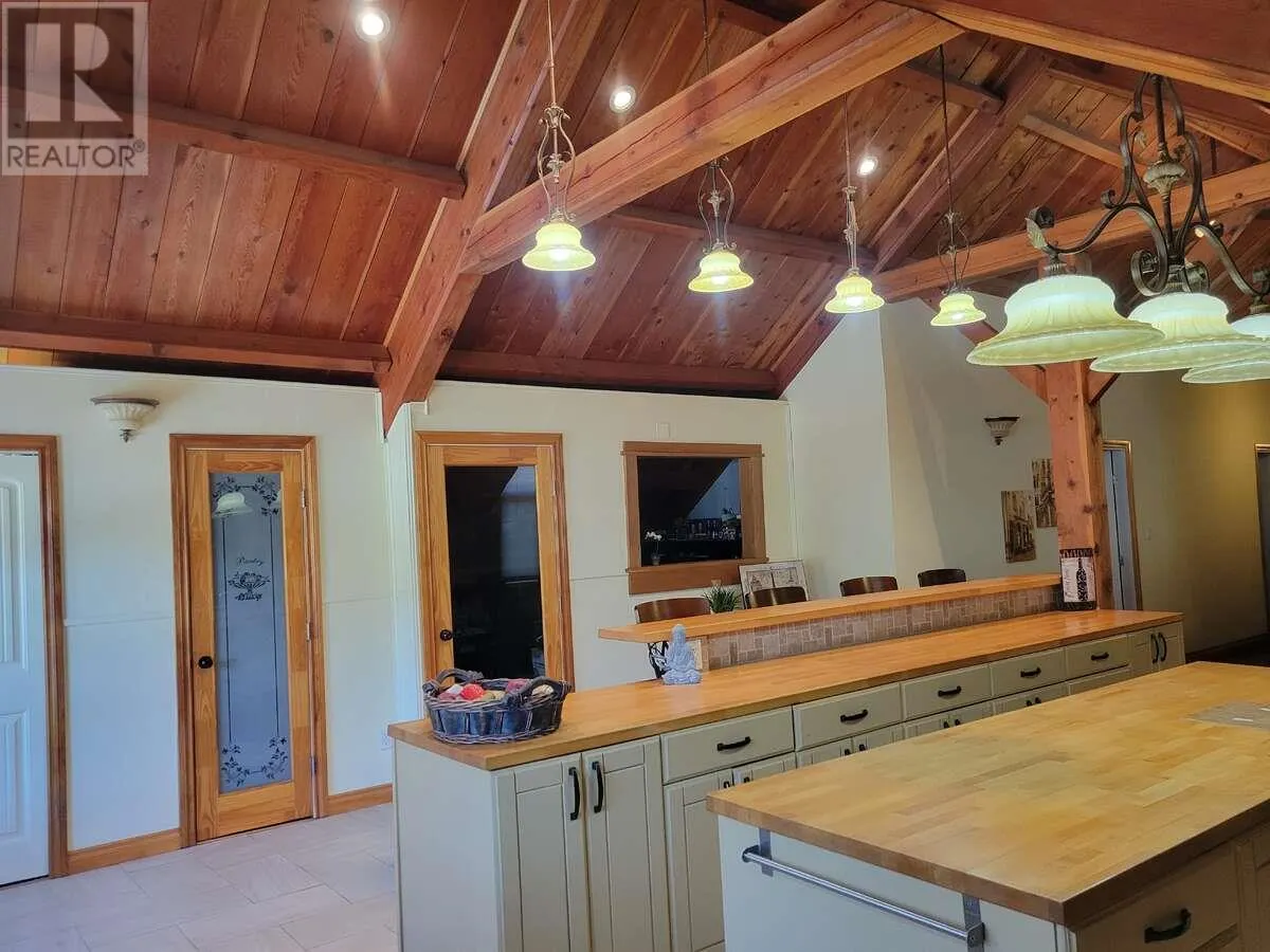 2626 MIDDLE BENCH Road