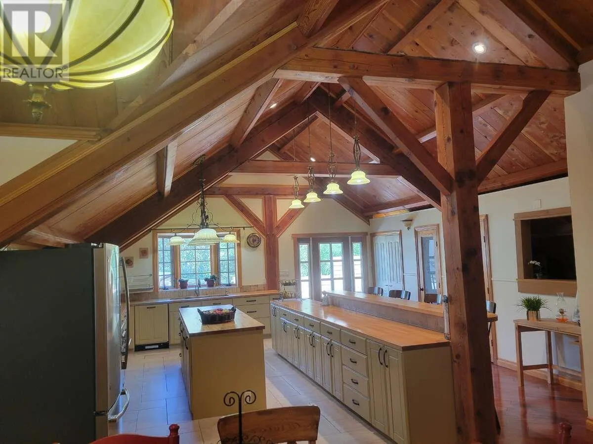 2626 MIDDLE BENCH Road