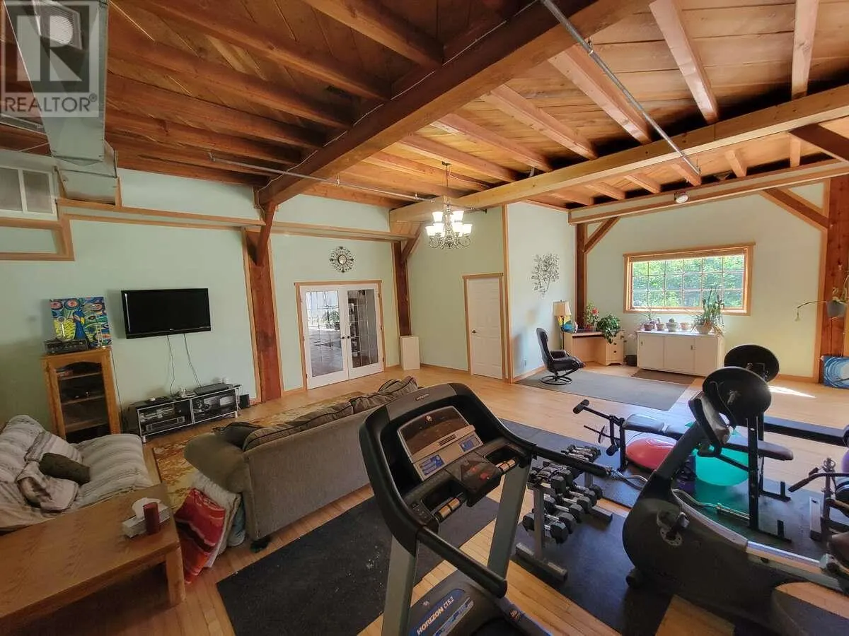 2626 MIDDLE BENCH Road