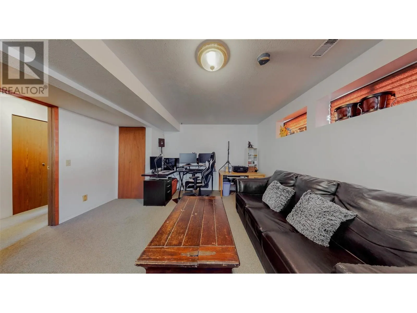 6940 Mountainview Drive Drive