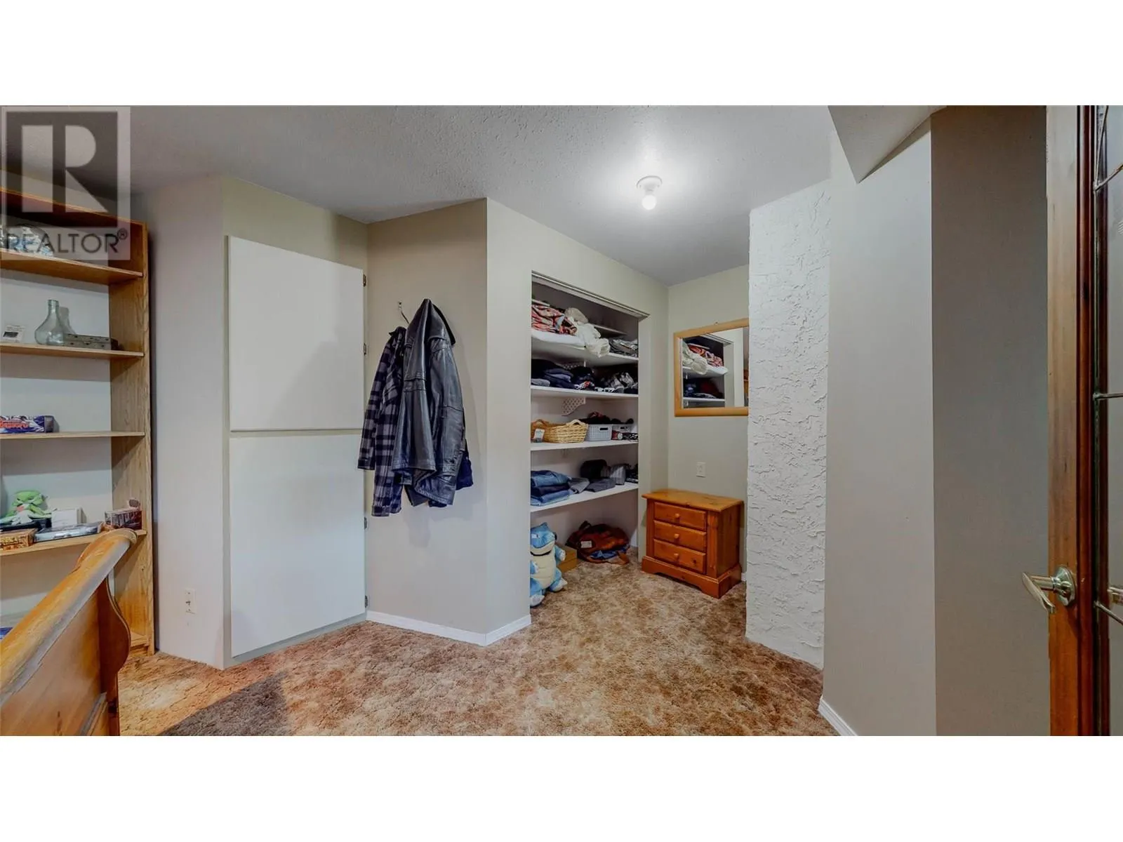 6940 Mountainview Drive Drive