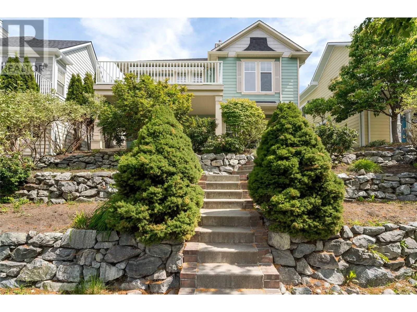 371 MCCARREN Avenue