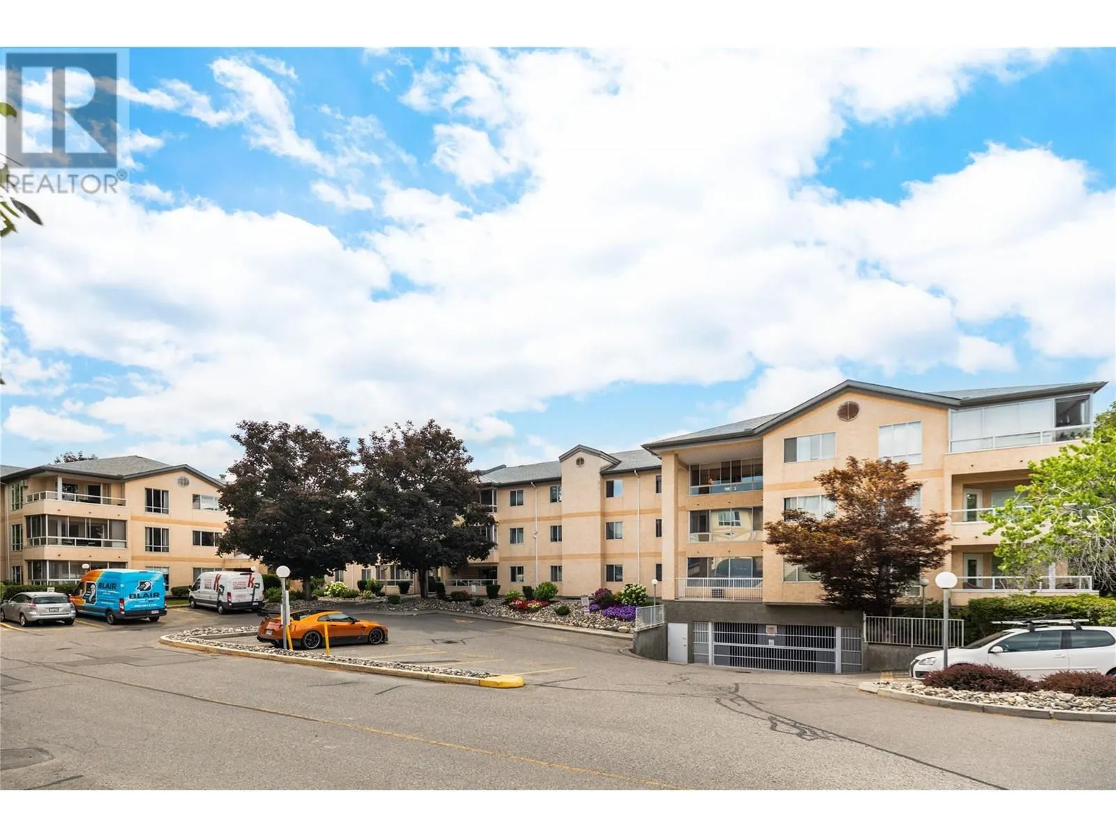 727 Houghton Road Unit# 302