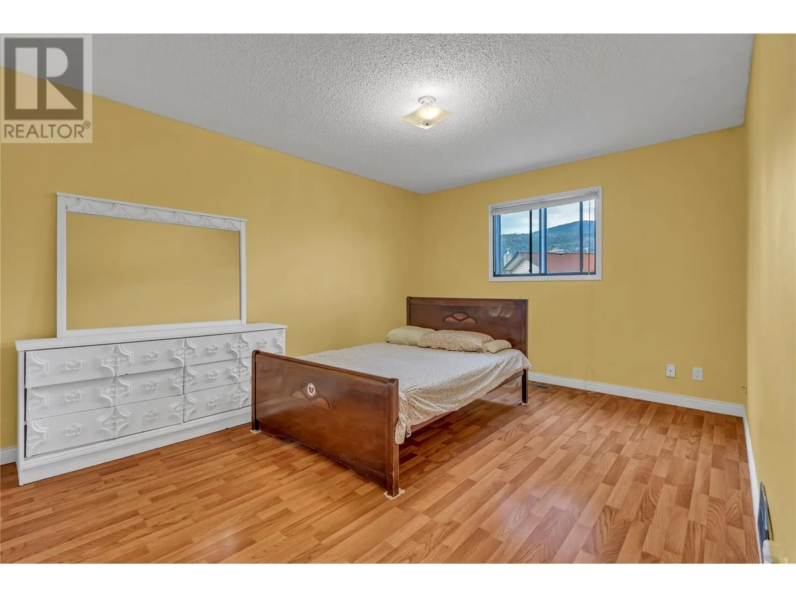 2494 Cornwall Drive