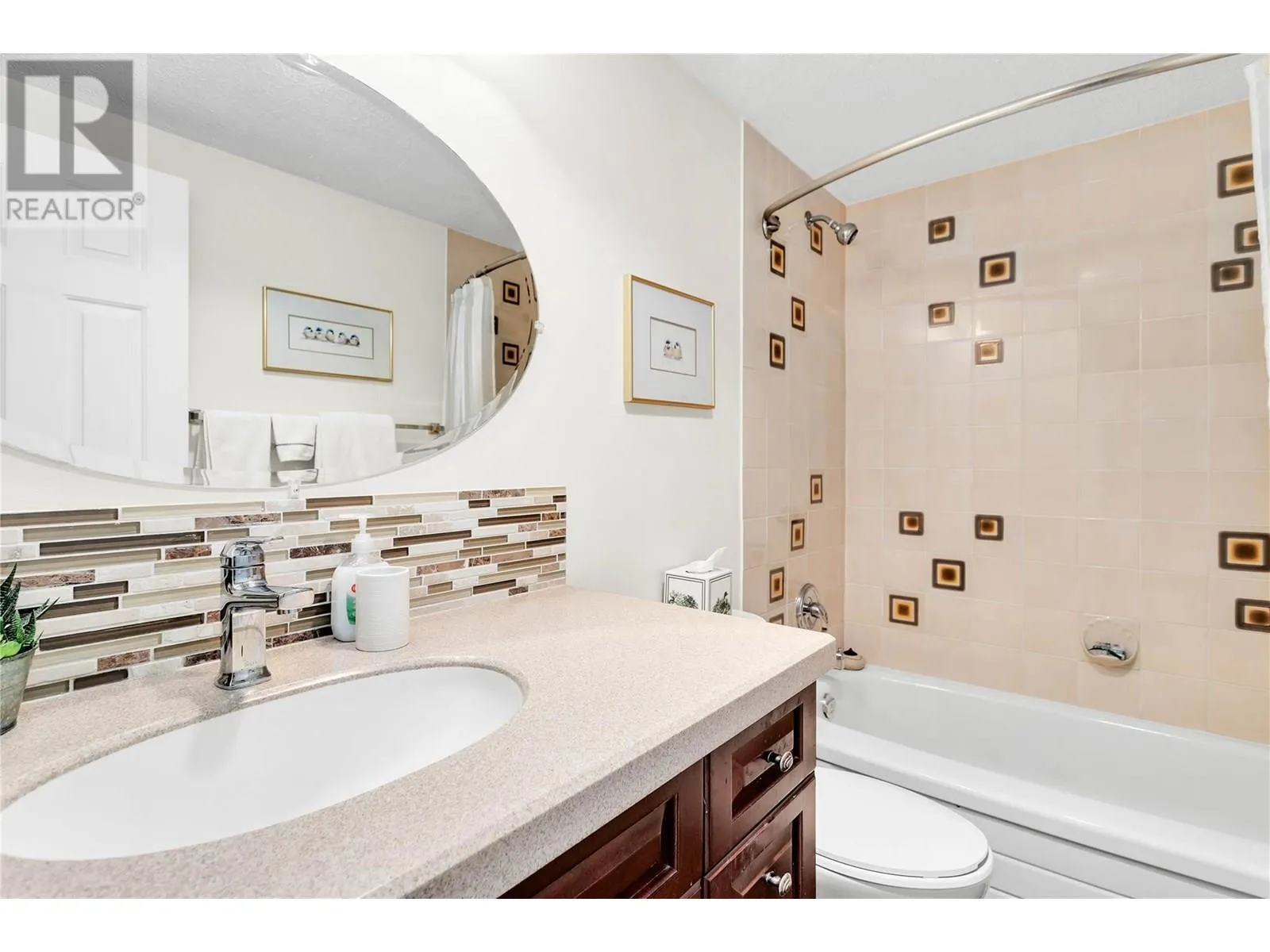 1056 Bernard Avenue Unit# 112