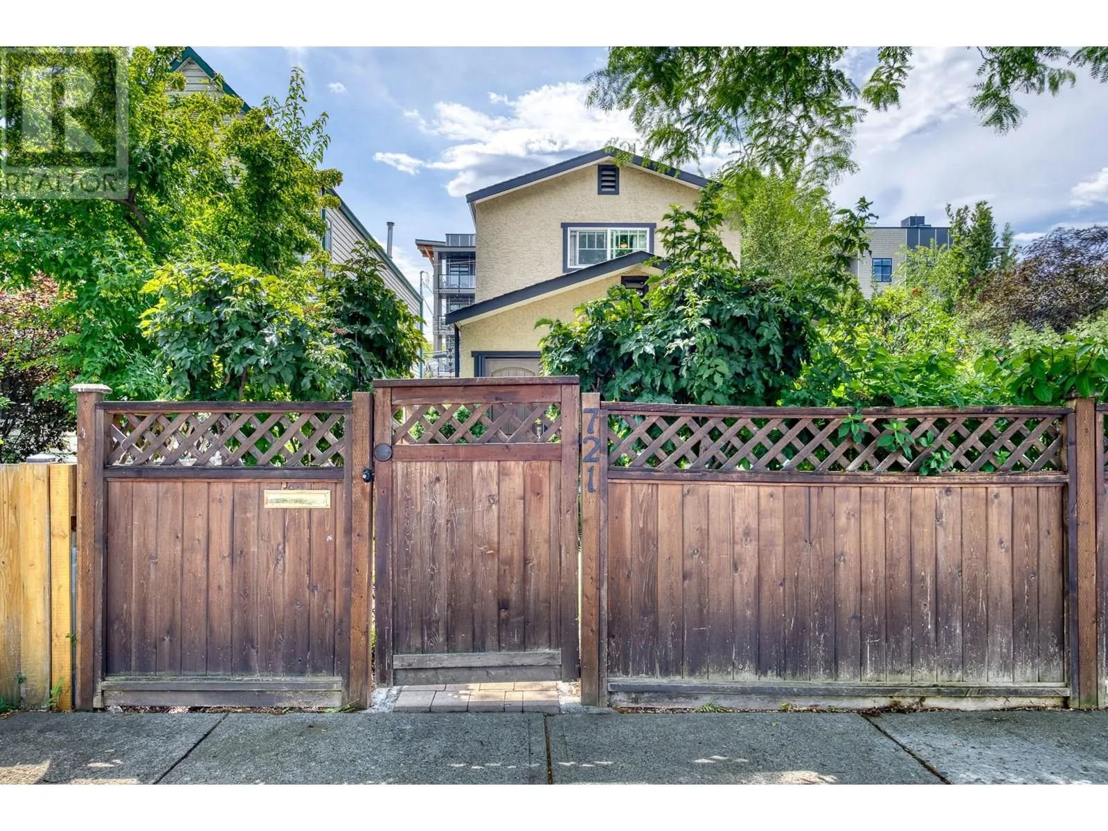 721 Fuller Avenue