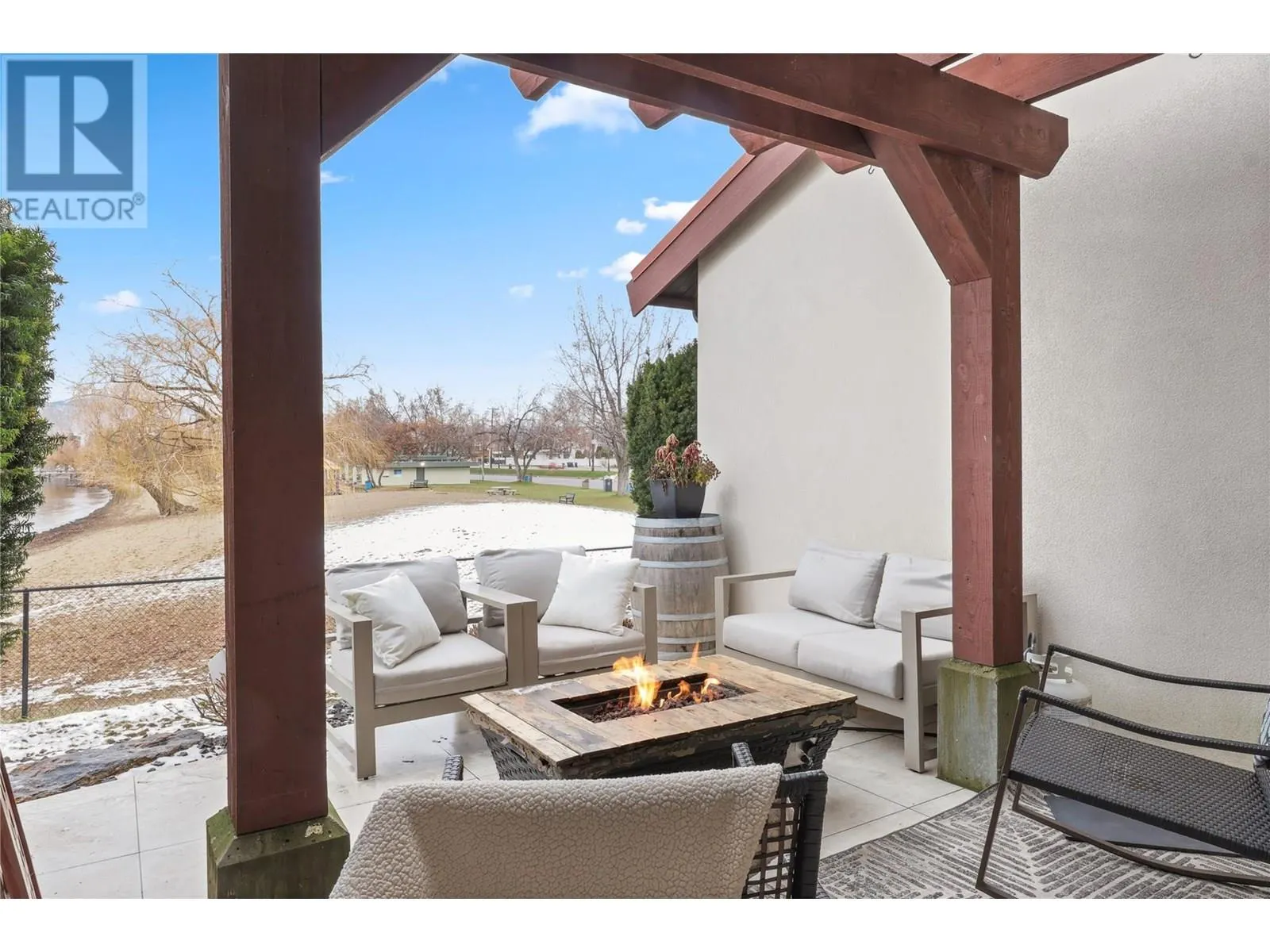 3756 Lakeshore Road Unit# 13