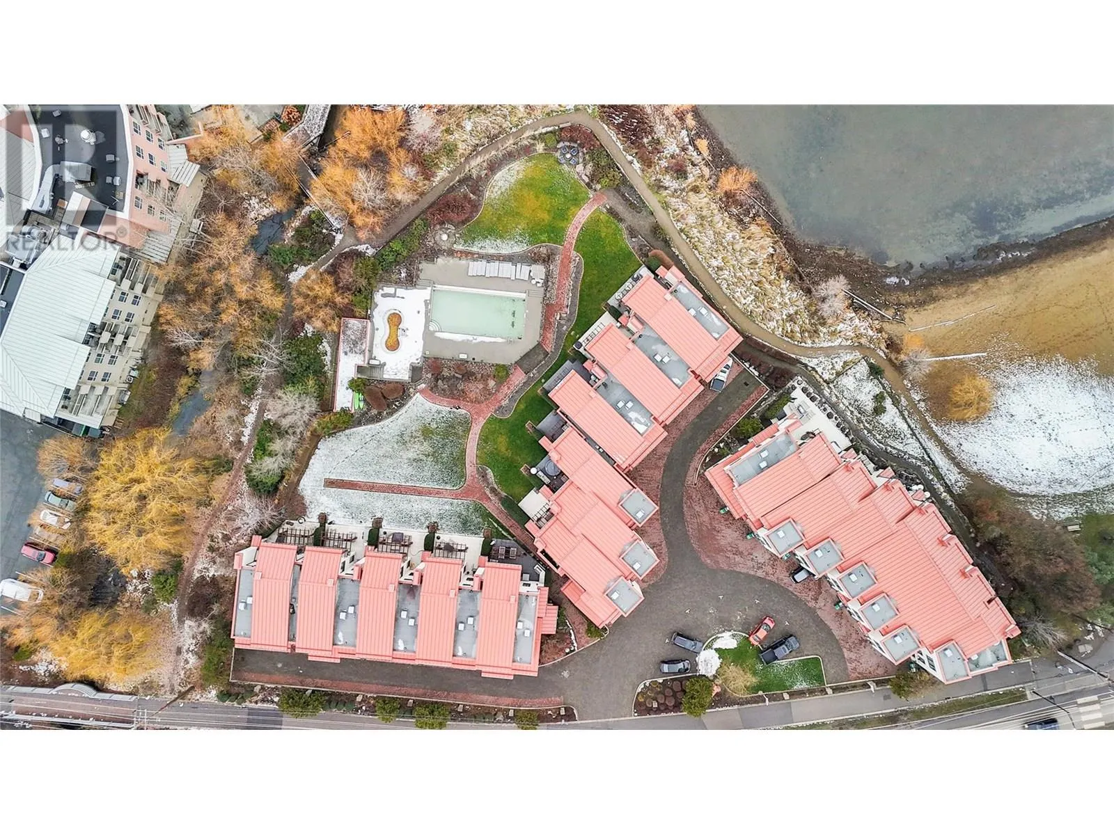 3756 Lakeshore Road Unit# 13