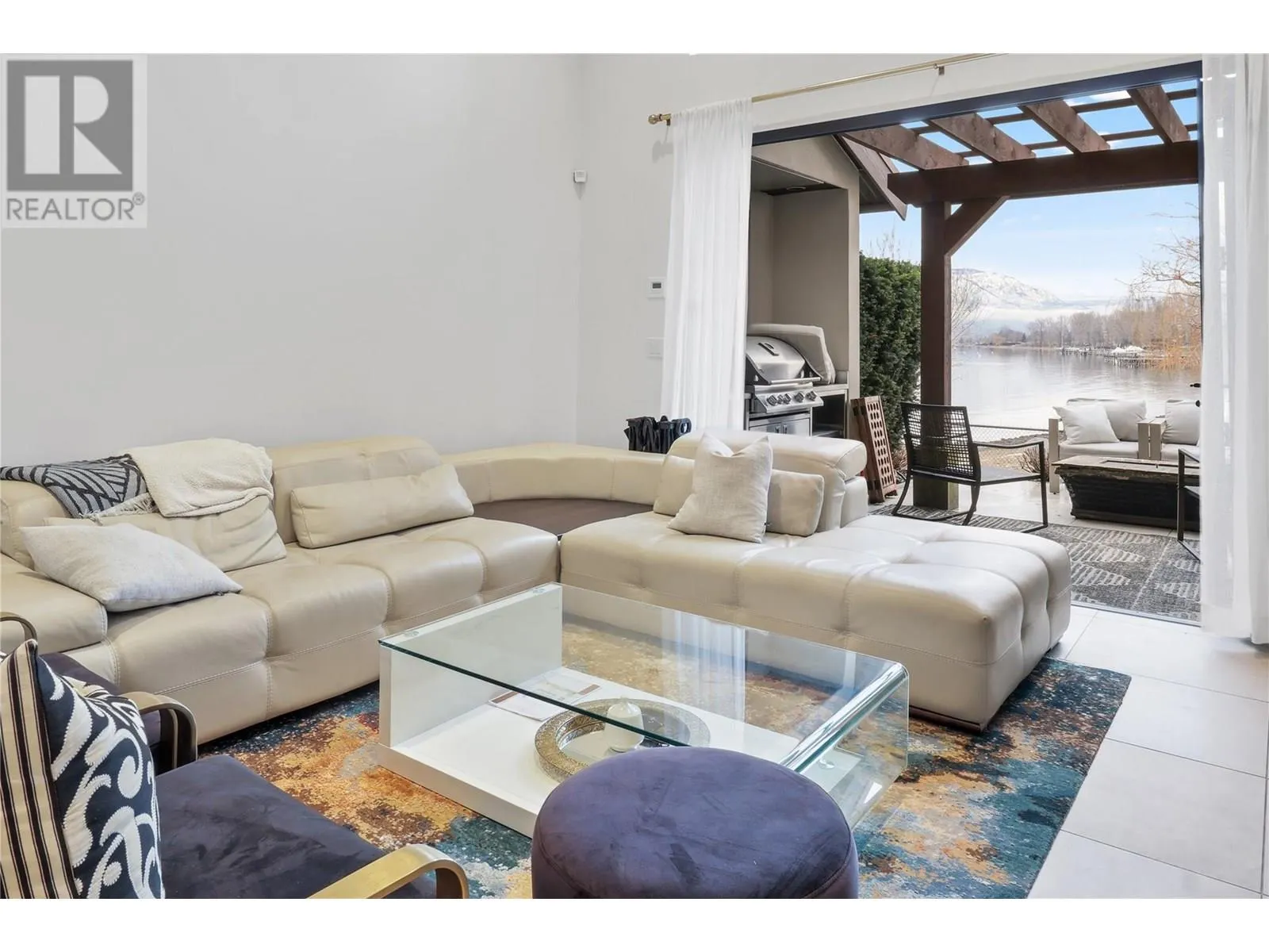 3756 Lakeshore Road Unit# 13