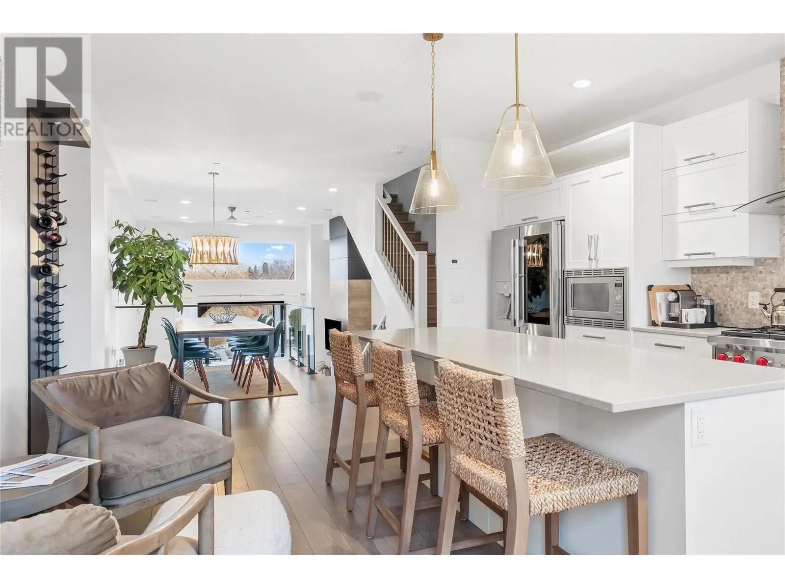 3756 Lakeshore Road Unit# 13