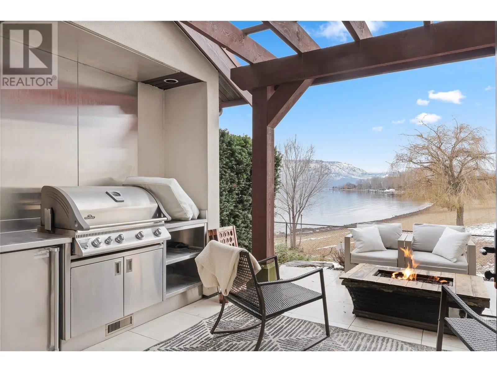 3756 Lakeshore Road Unit# 13