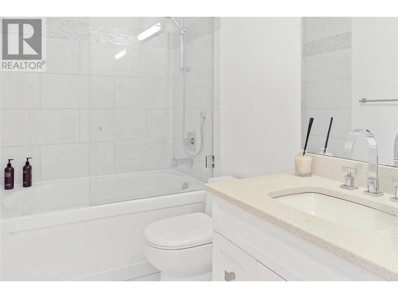 3756 Lakeshore Road Unit# 13