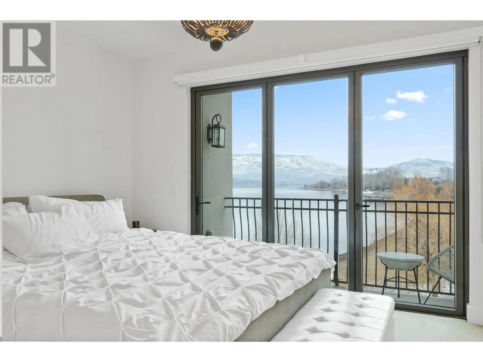 3756 Lakeshore Road Unit# 13