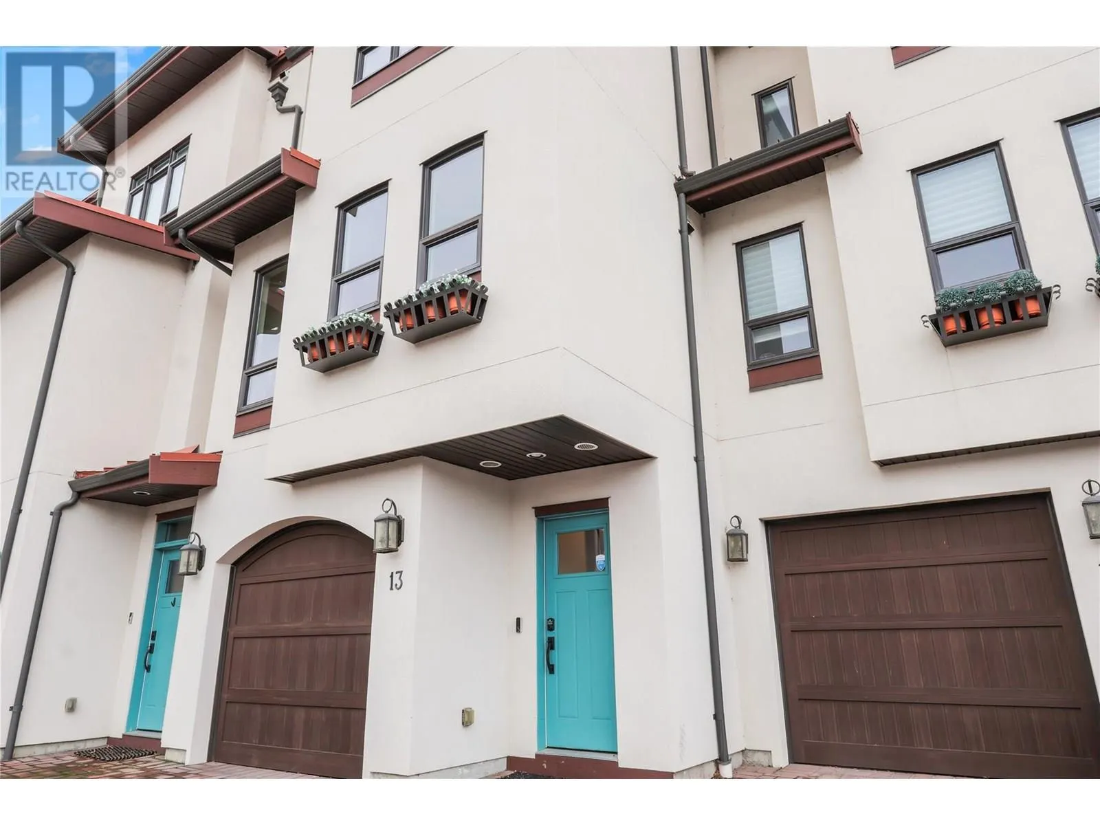 3756 Lakeshore Road Unit# 13