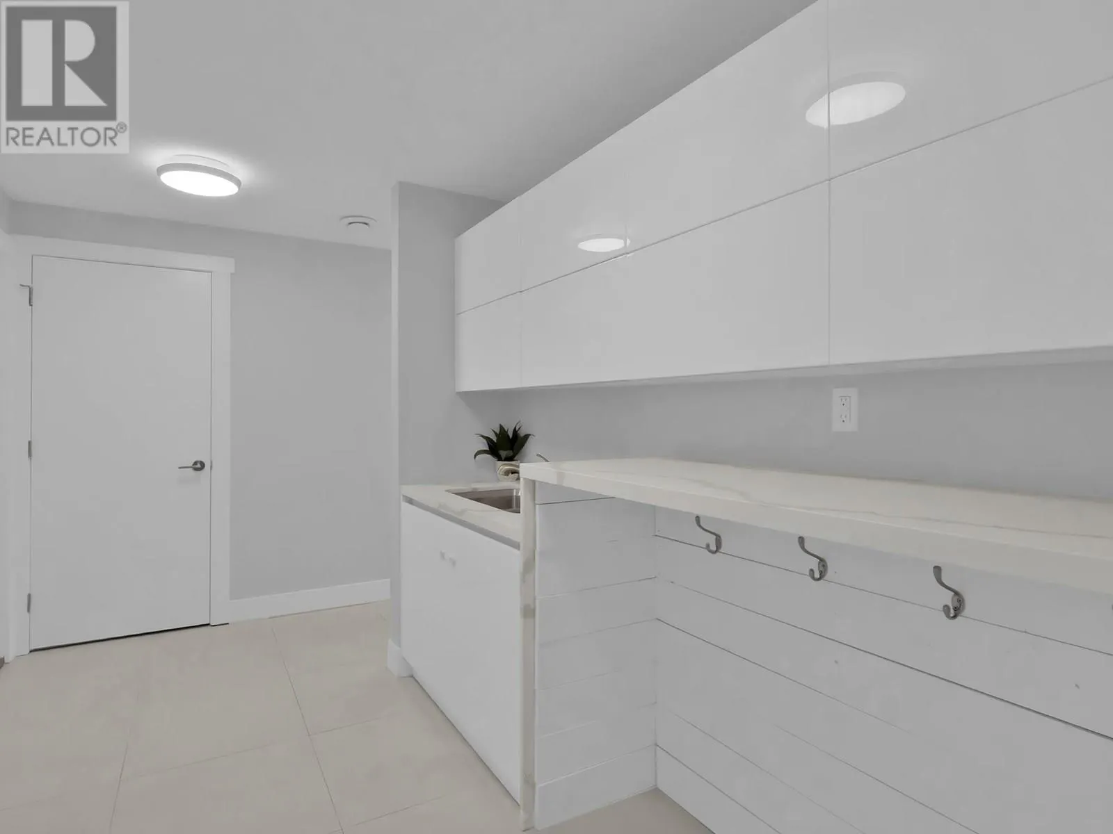 550 Barra Lane