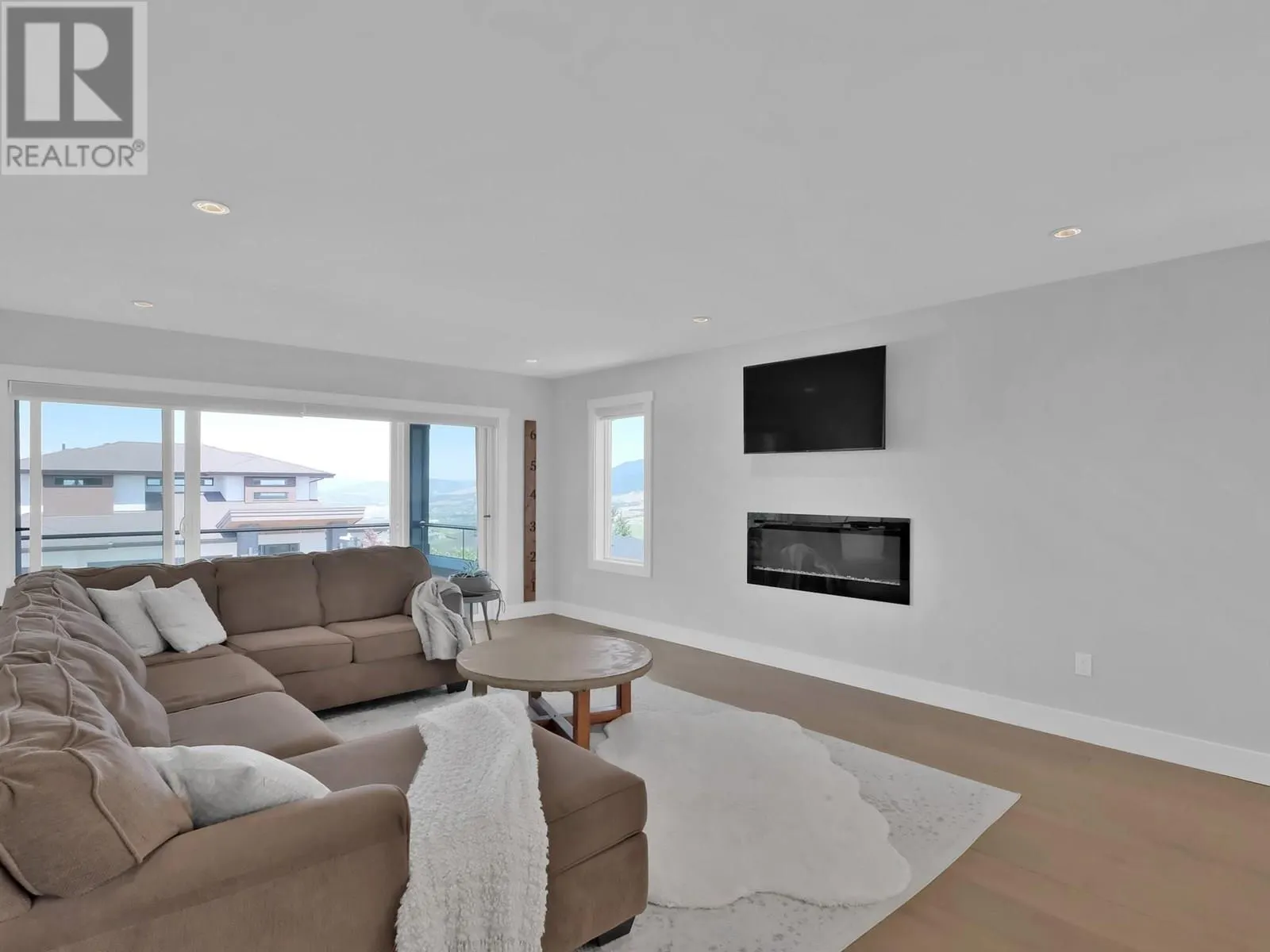 550 Barra Lane