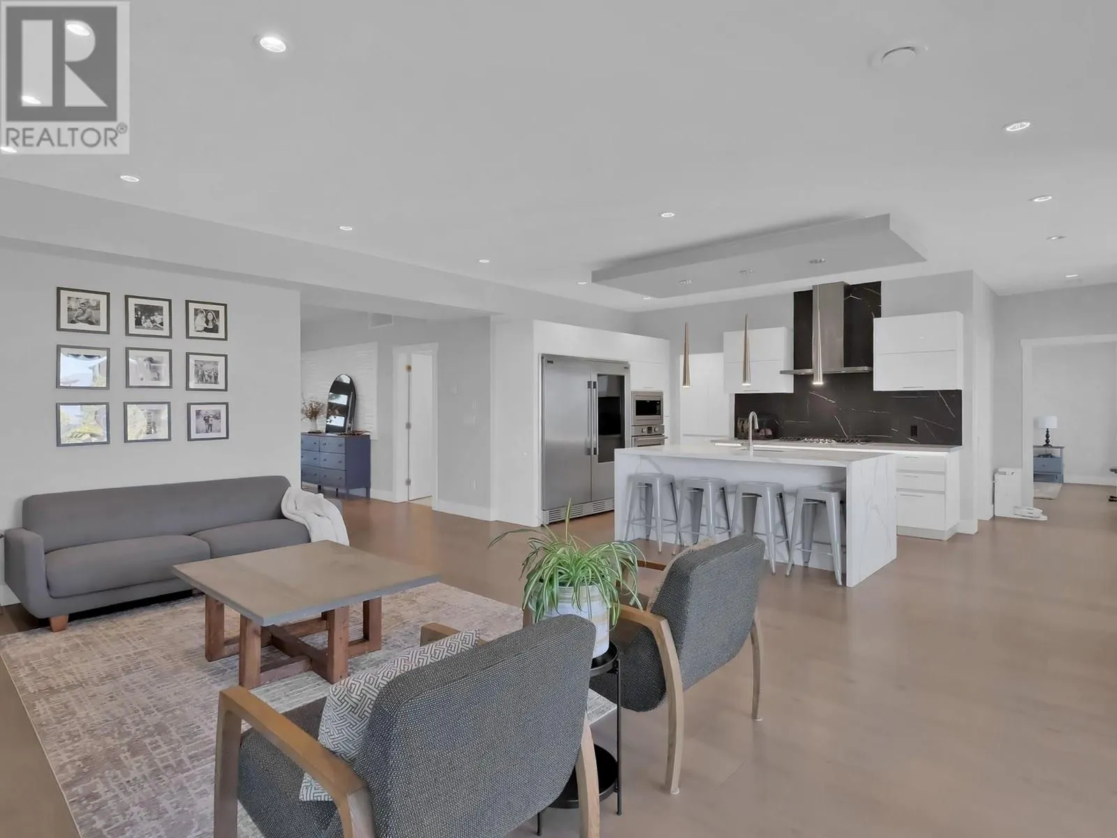 550 Barra Lane