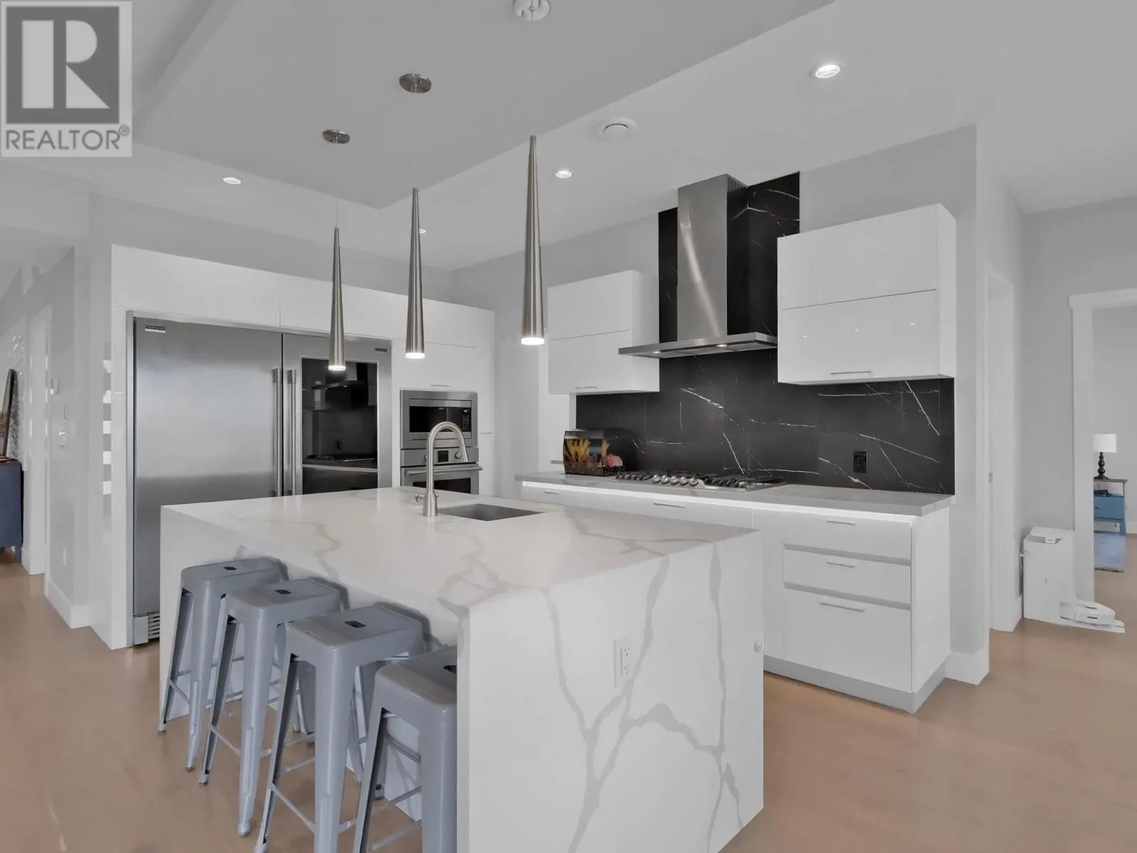 550 Barra Lane