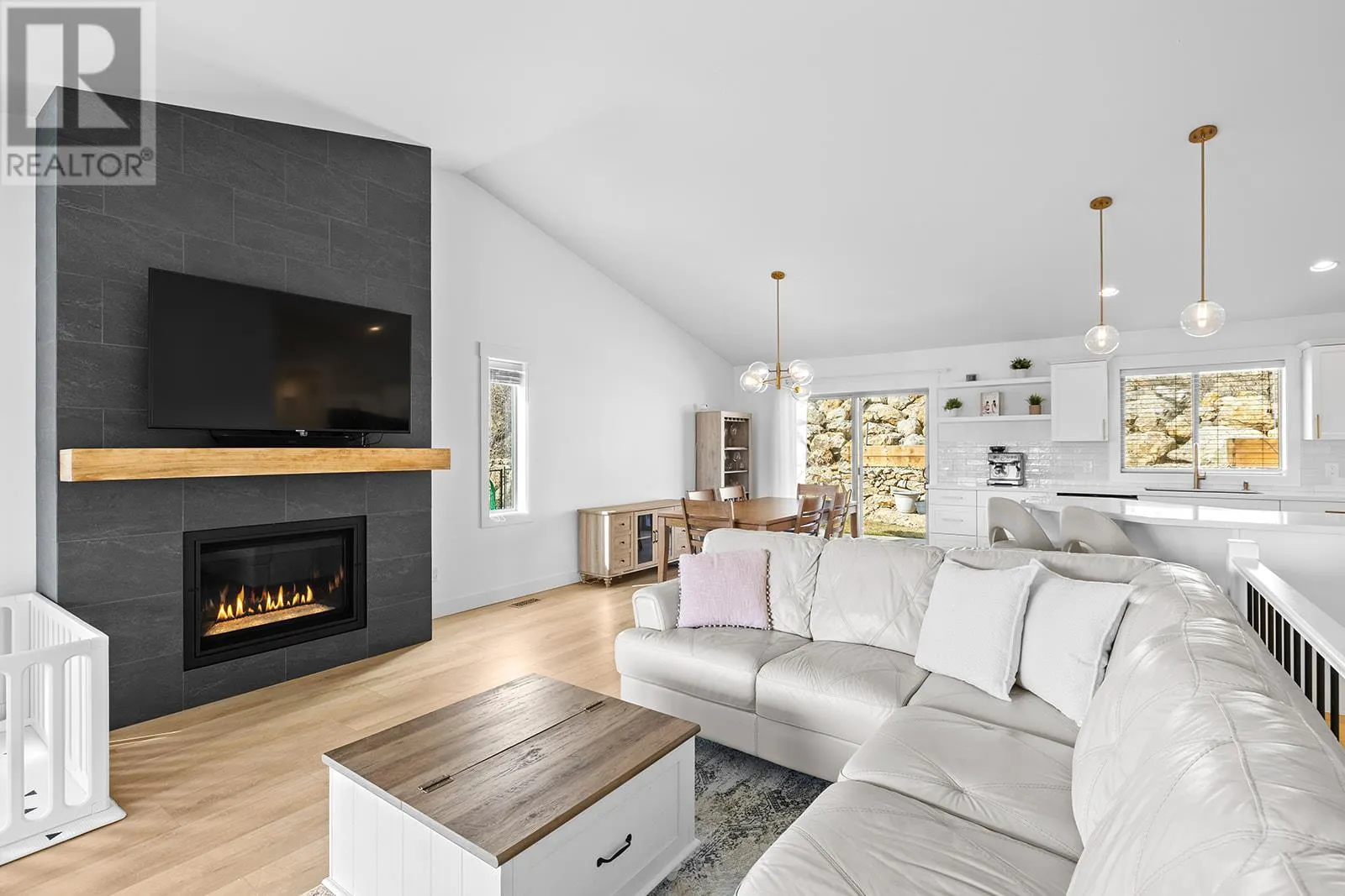 1326 Tanemura Crescent