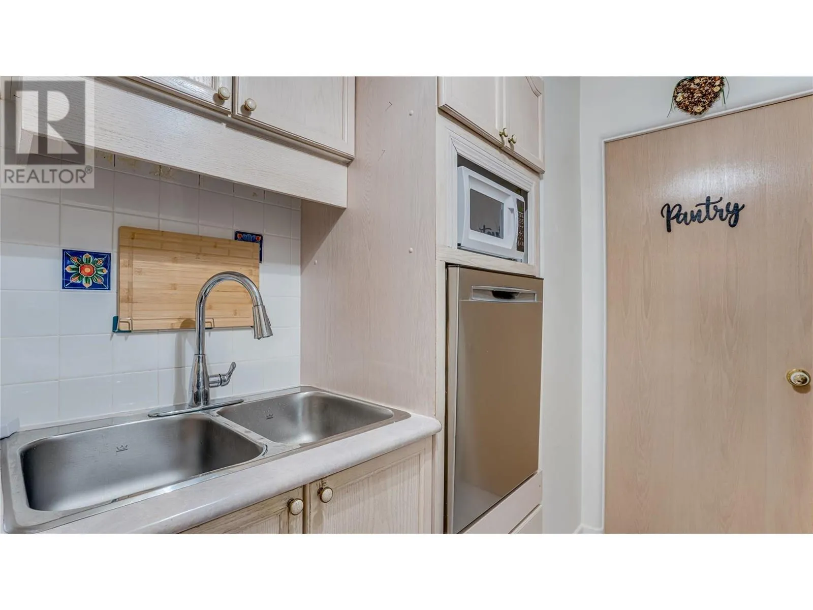 3221 Centennial Drive Unit# 110